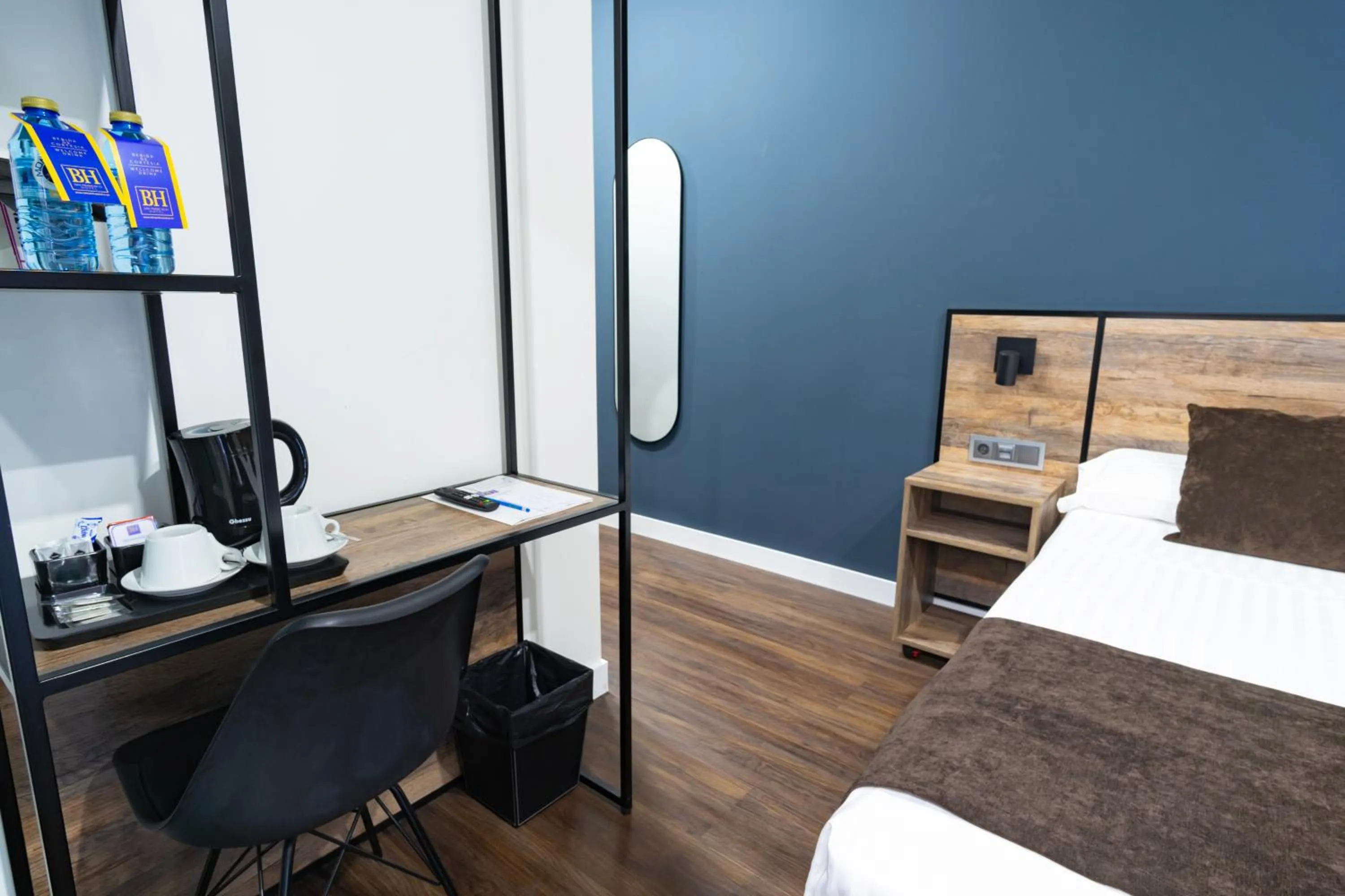 Photo of the whole room, Bed in Hotel BH San Francisco Alicante