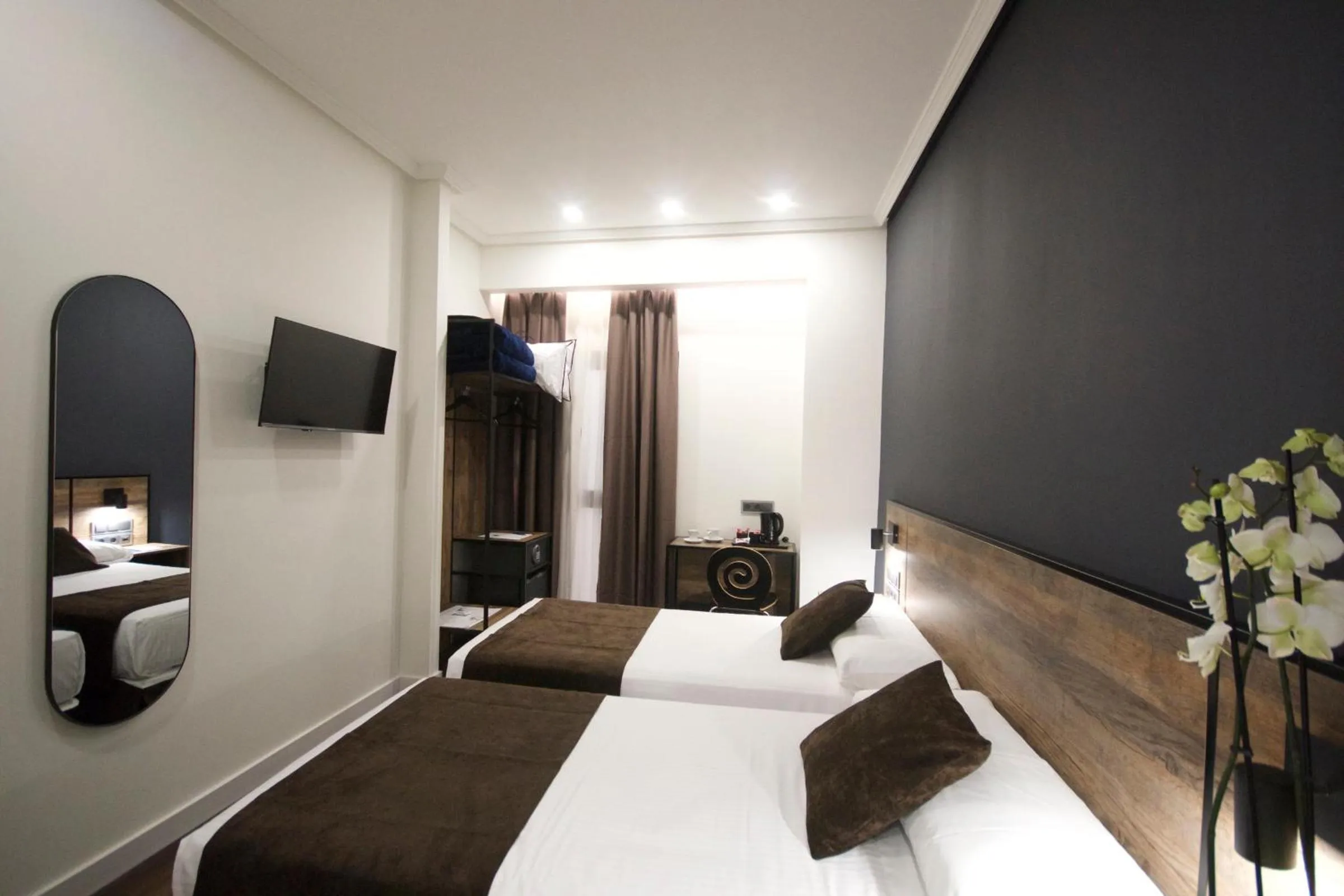 Bedroom, Bed in Hotel BH San Francisco Alicante