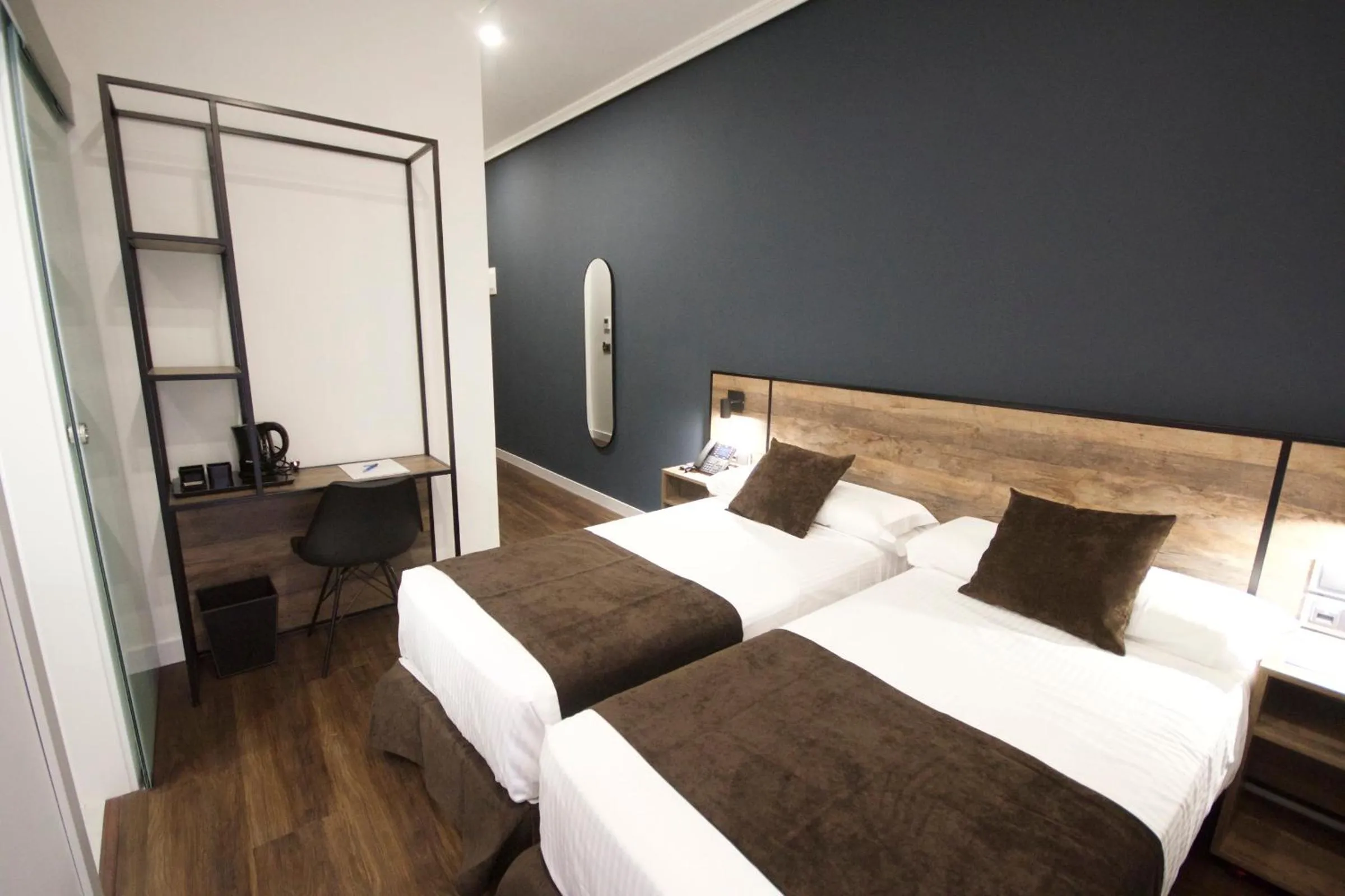 Bedroom, Bed in Hotel BH San Francisco Alicante