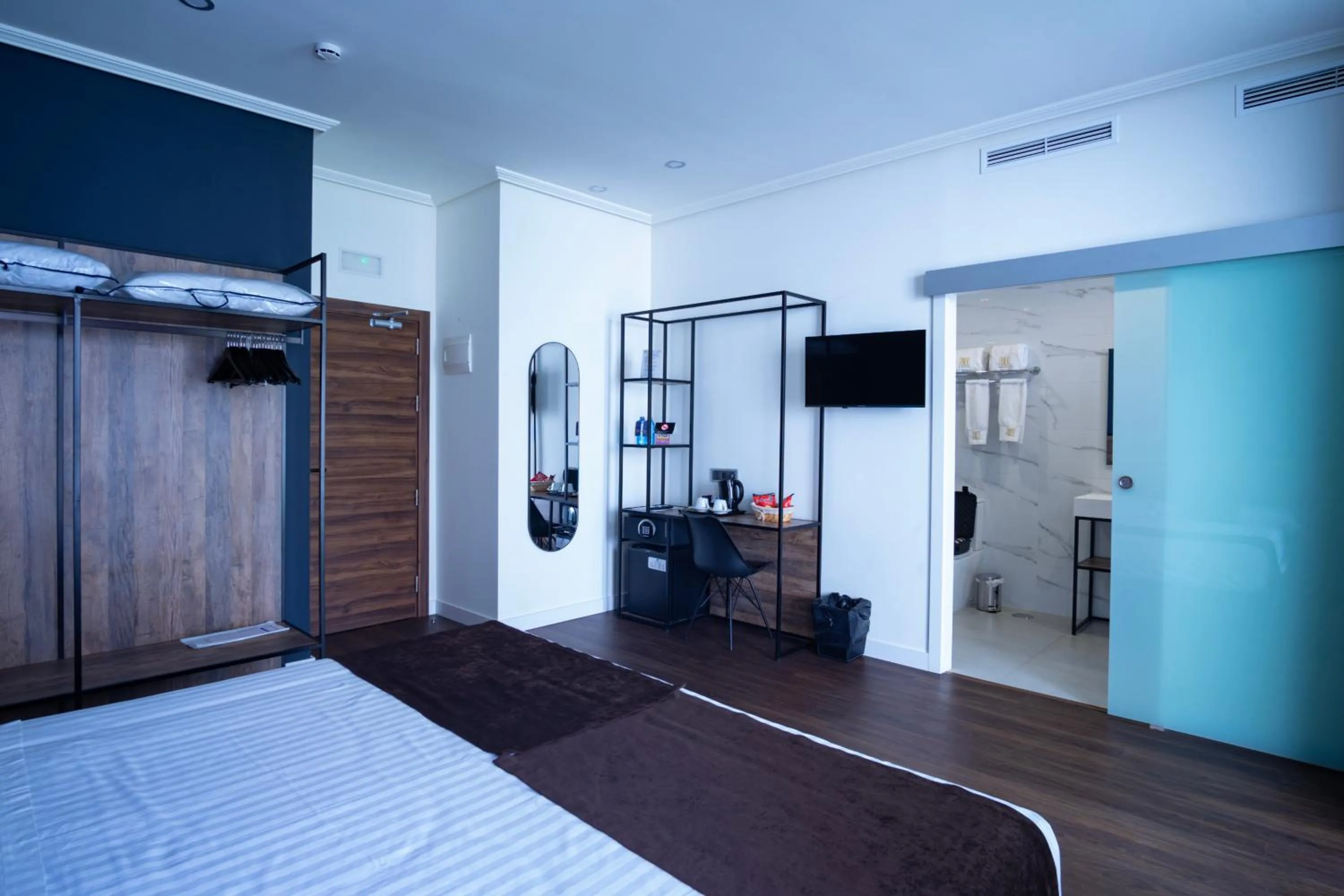 Photo of the whole room, Bed in Hotel BH San Francisco Alicante