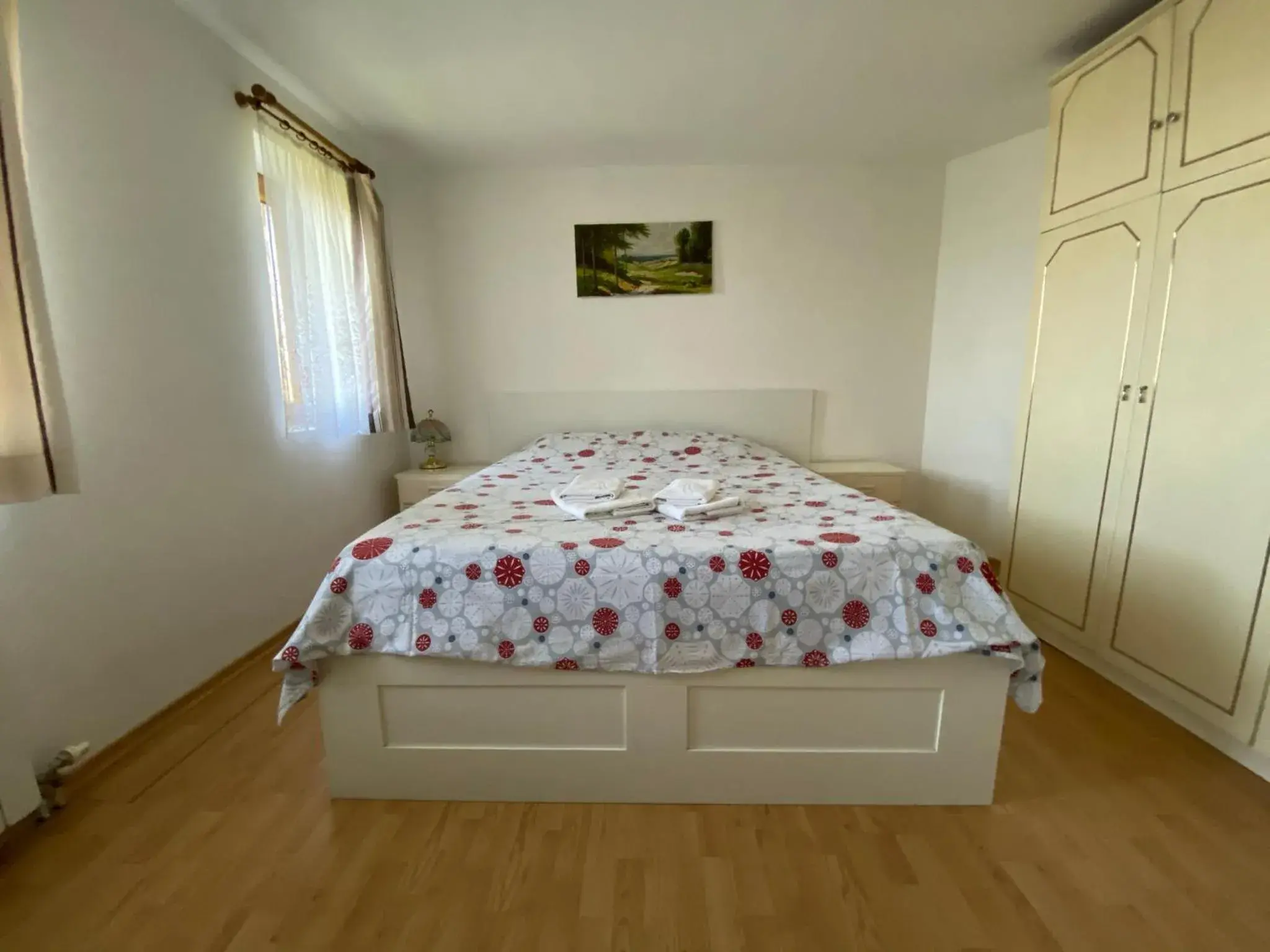 Deluxe Double Room with Bath in Villa Pontica Deluxe Double Room with Bath in Villa Pontica