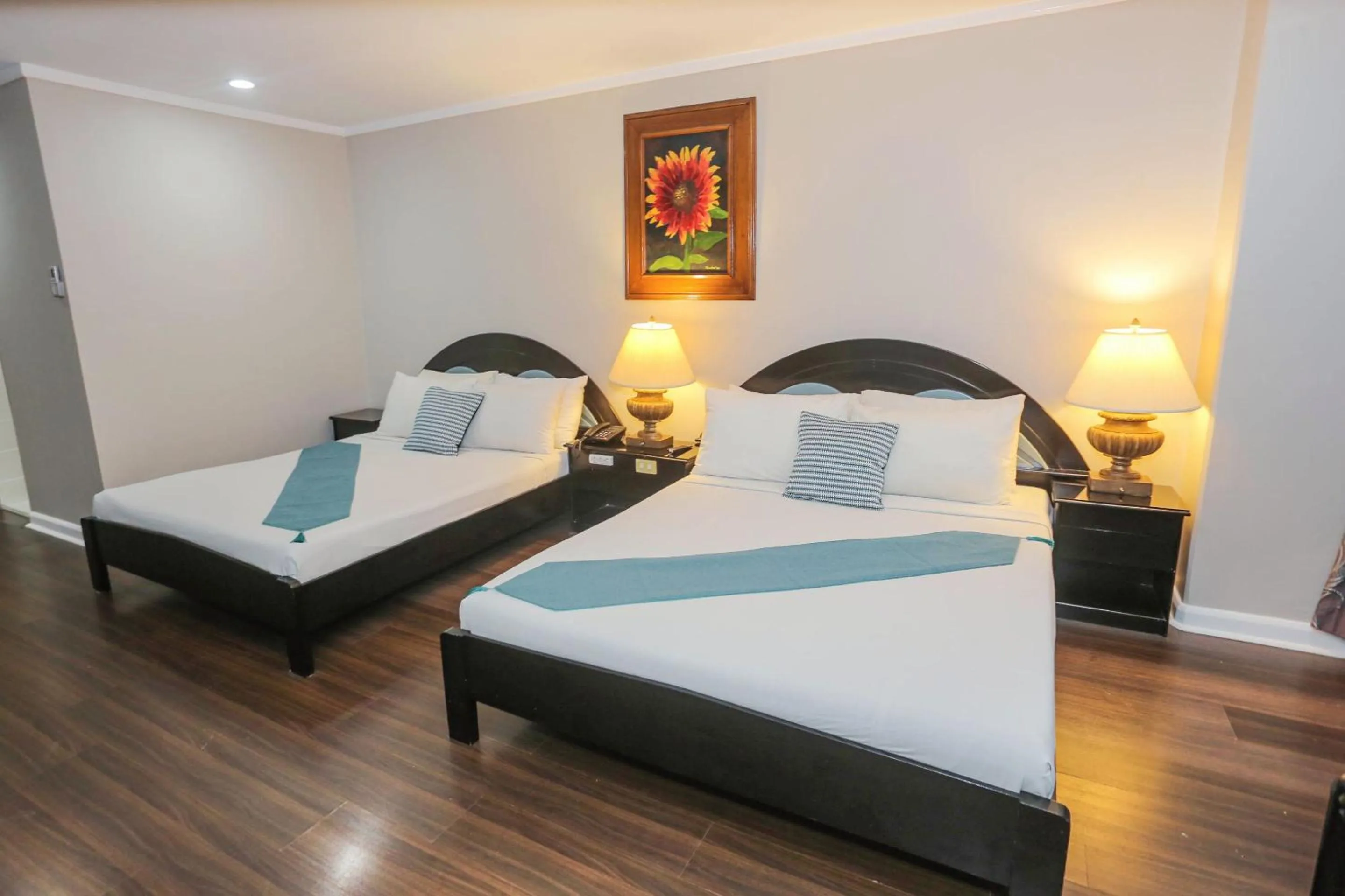 Bedroom, Bed in Holiday Plaza Hotel - Cebu