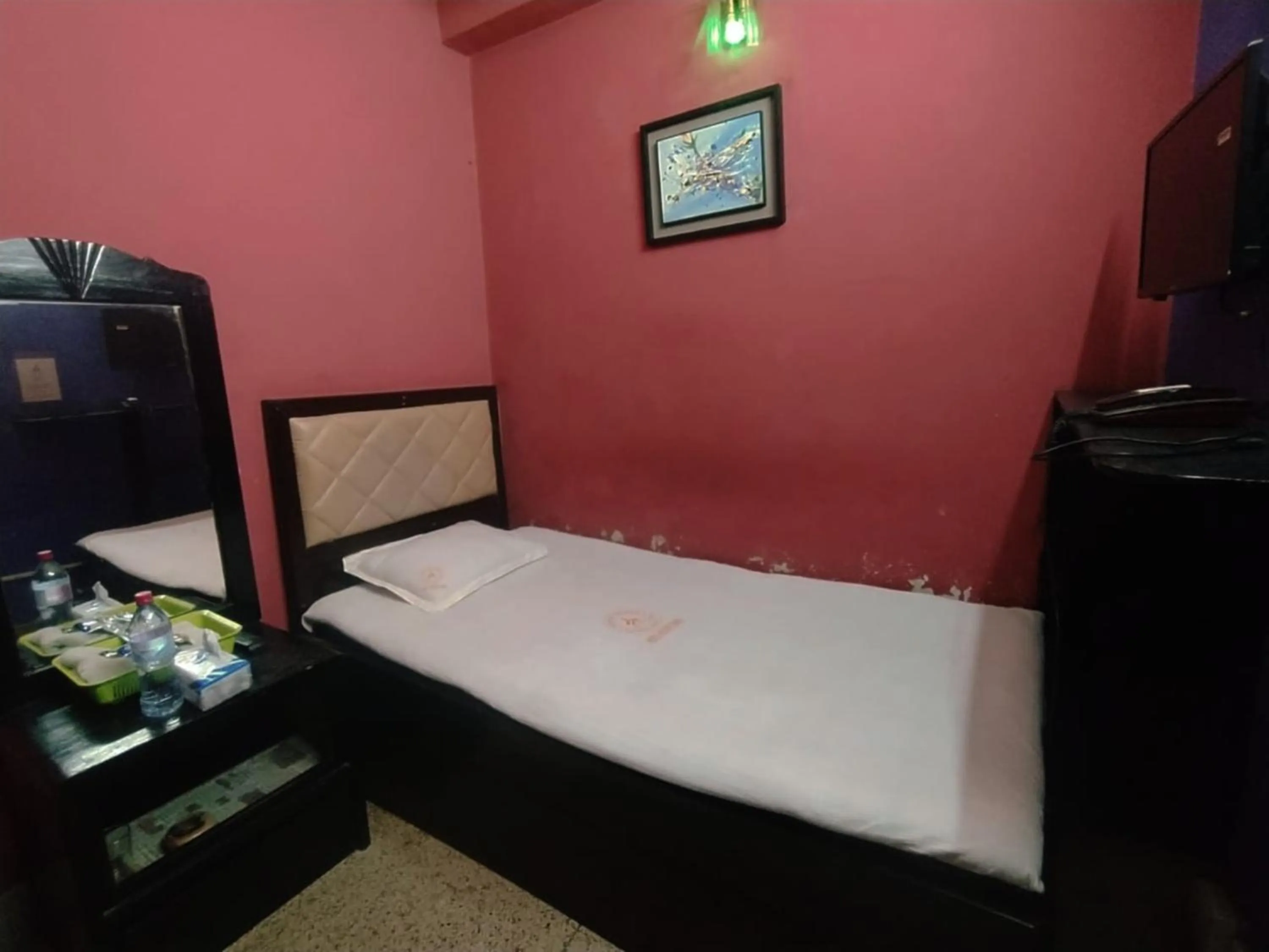 Photo of the whole room, Bed in Hotel Hoque Tower International