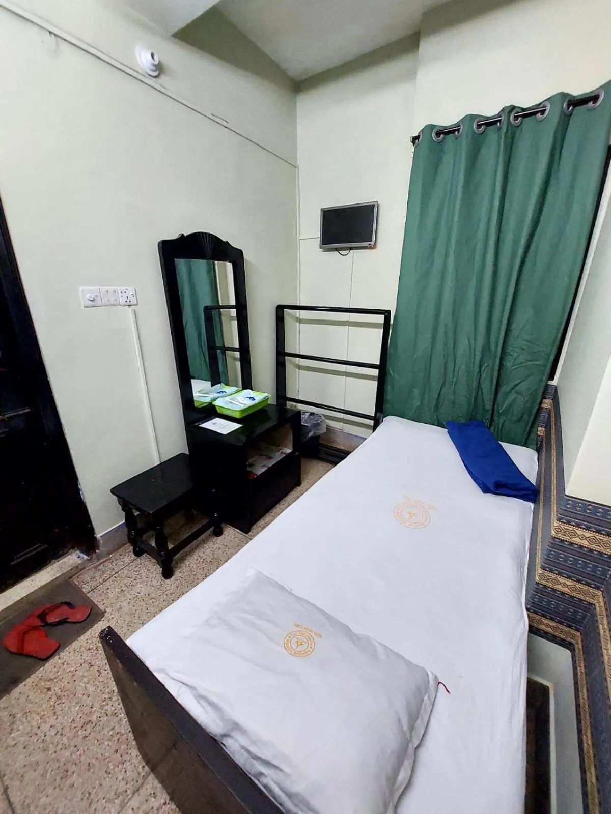 Bedroom, Bed in Hotel Hoque Tower International