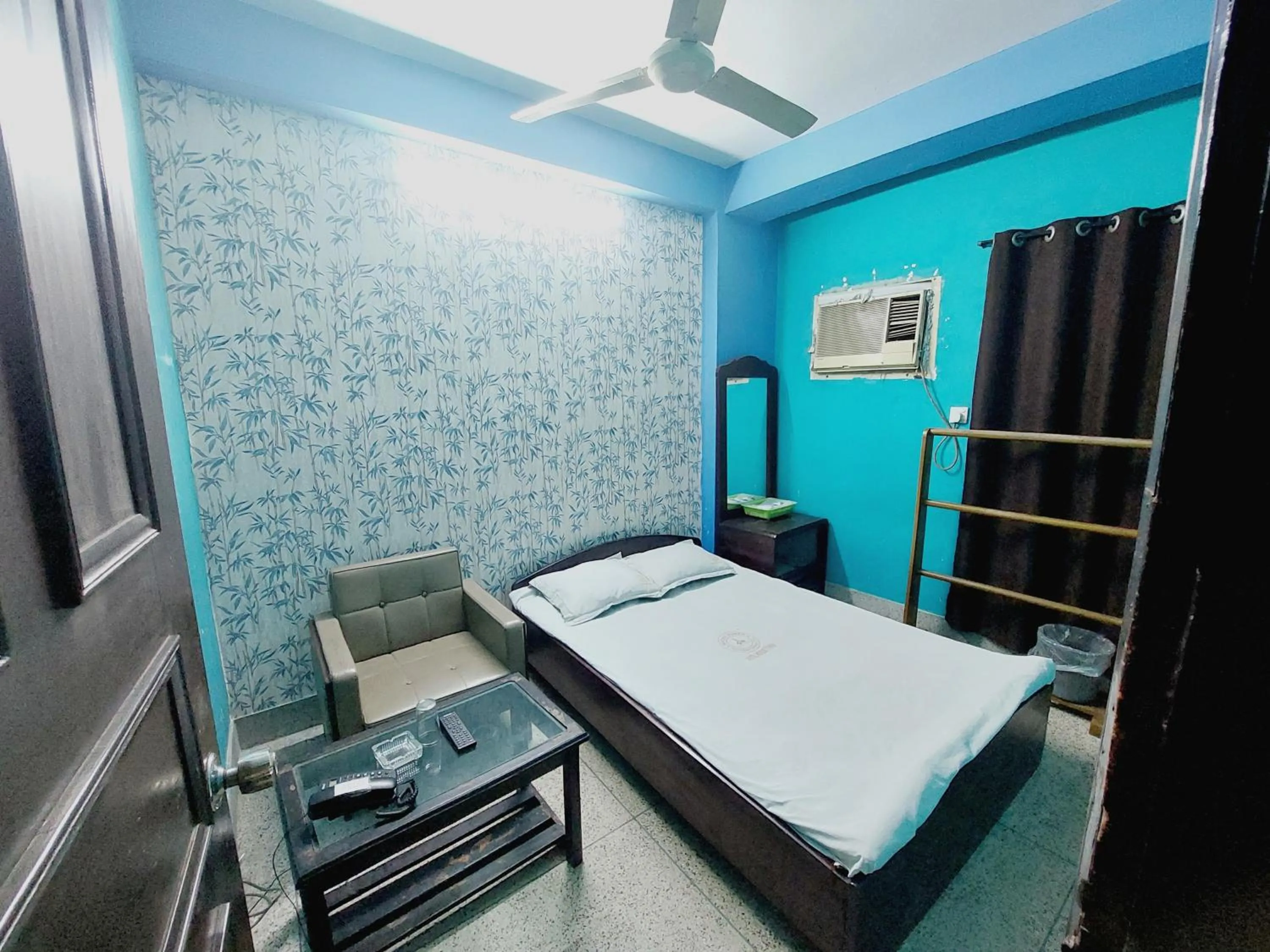 Photo of the whole room, Bed in Hotel Hoque Tower International