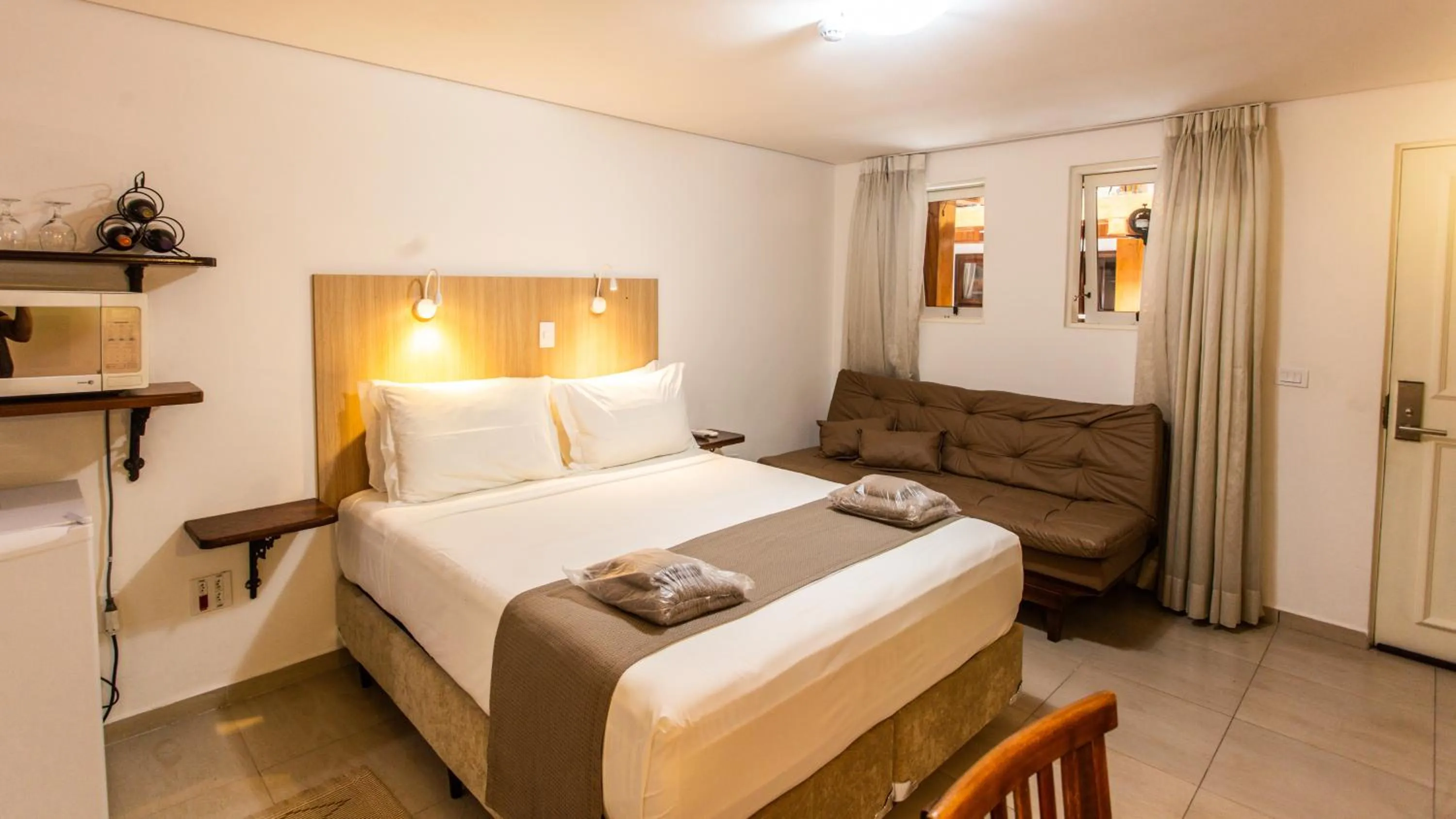 Photo of the whole room, Bed in Hotel Chalet Monet - Granja Vianna