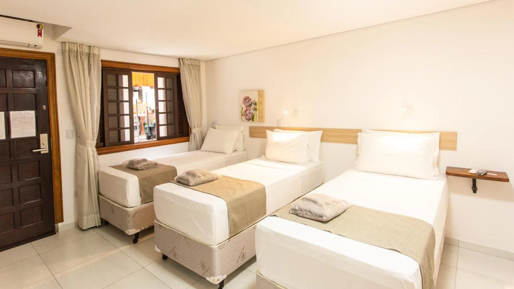 Bedroom, Bed in Hotel Chalet Monet - Granja Vianna