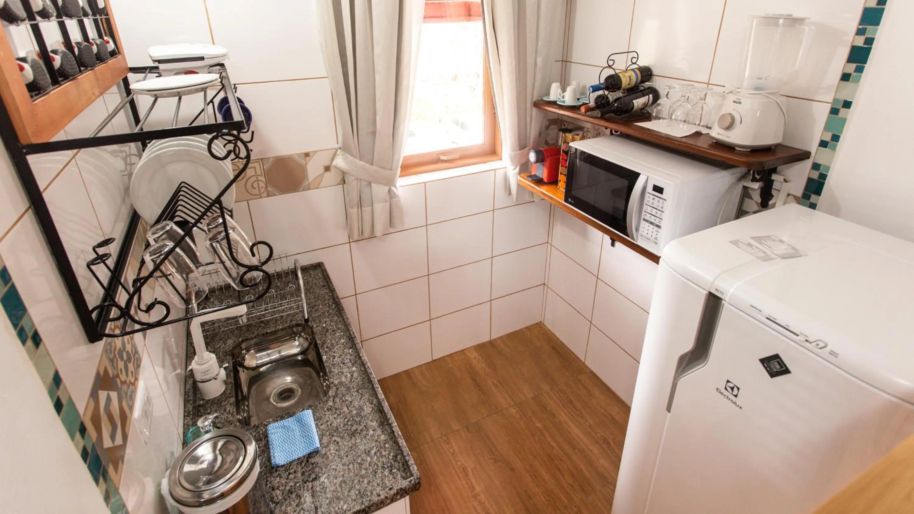 Kitchen or kitchenette in Hotel Chalet Monet - Granja Vianna