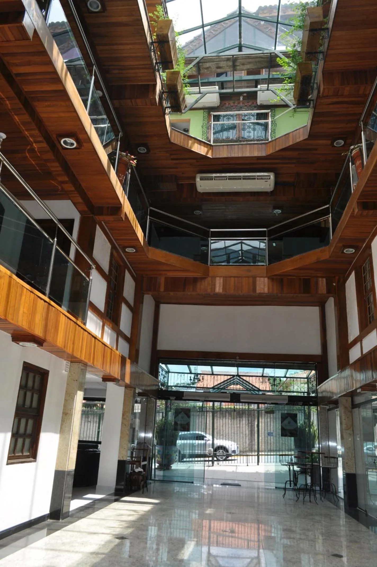 Facade/entrance in Hotel Chalet Monet - Granja Vianna