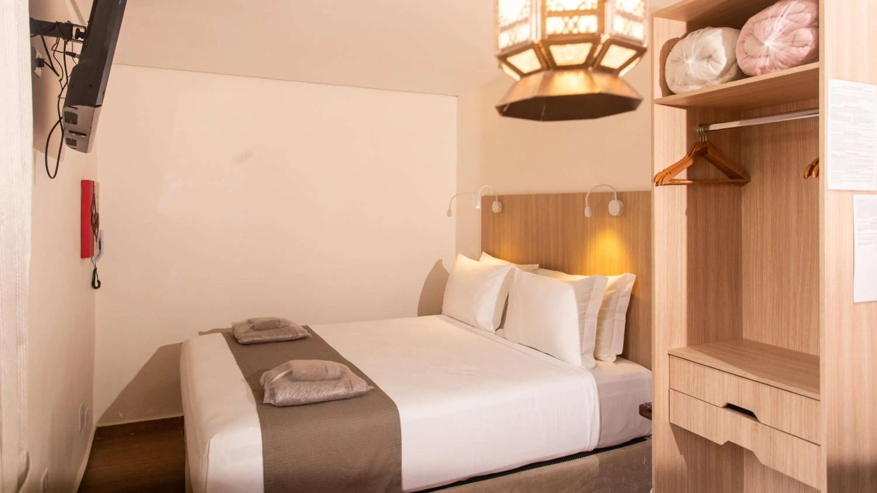 Bed in Hotel Chalet Monet - Granja Vianna