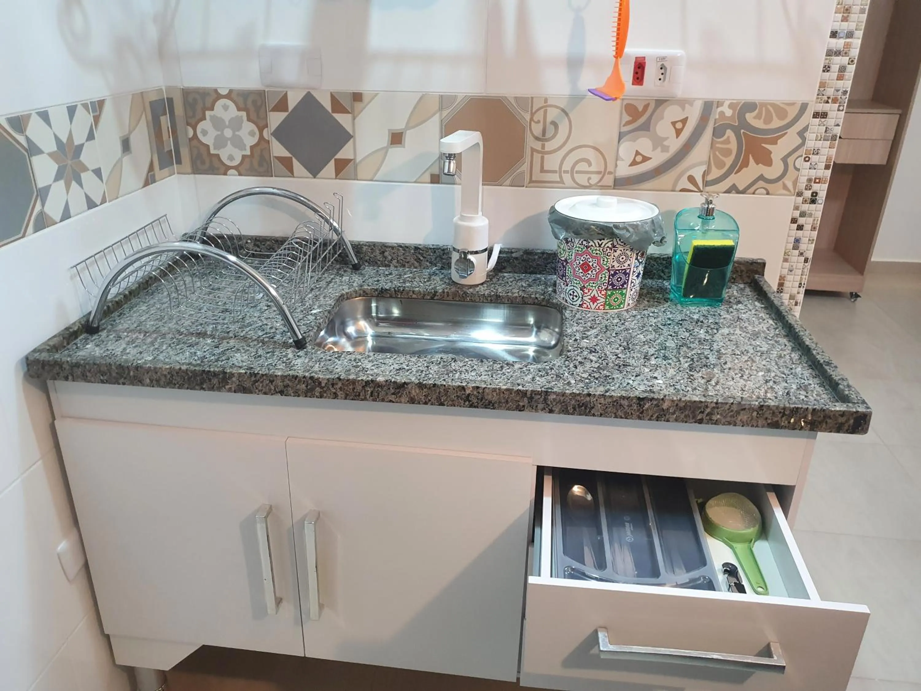 Coffee/tea facilities in Hotel Chalet Monet - Granja Vianna