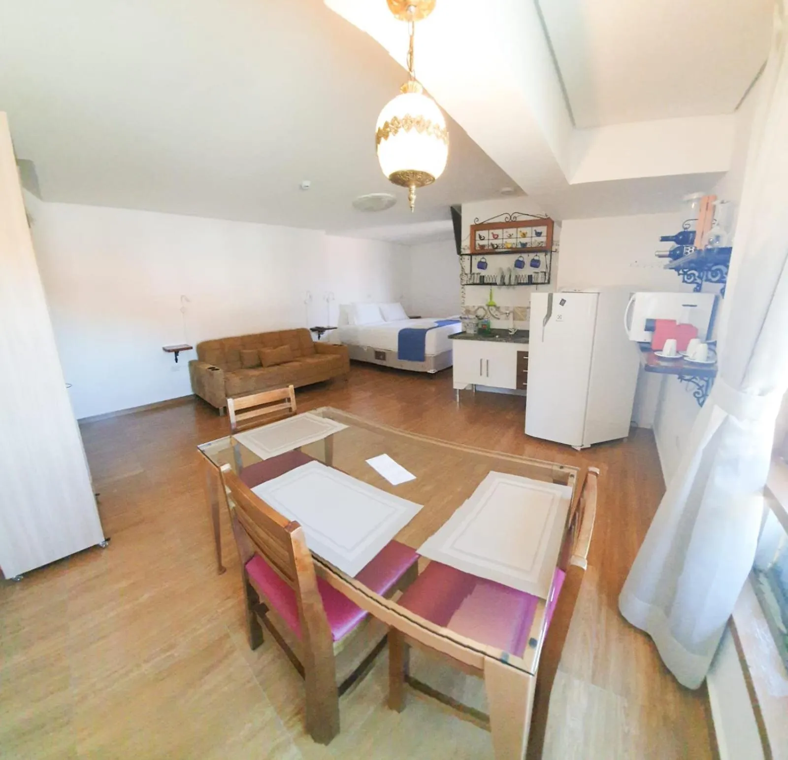 Seating area in Hotel Chalet Monet - Granja Vianna