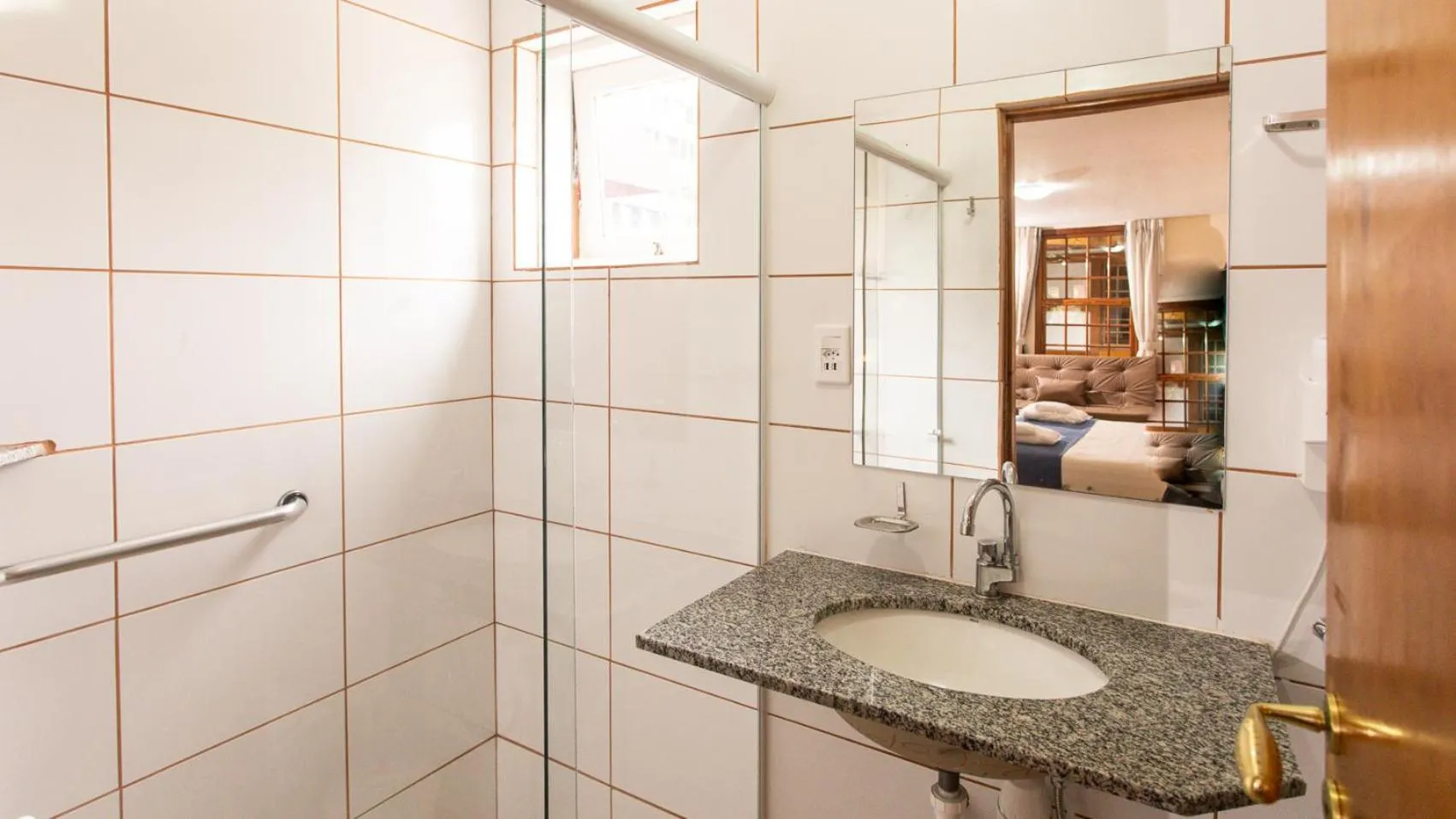 Bathroom in Hotel Chalet Monet - Granja Vianna