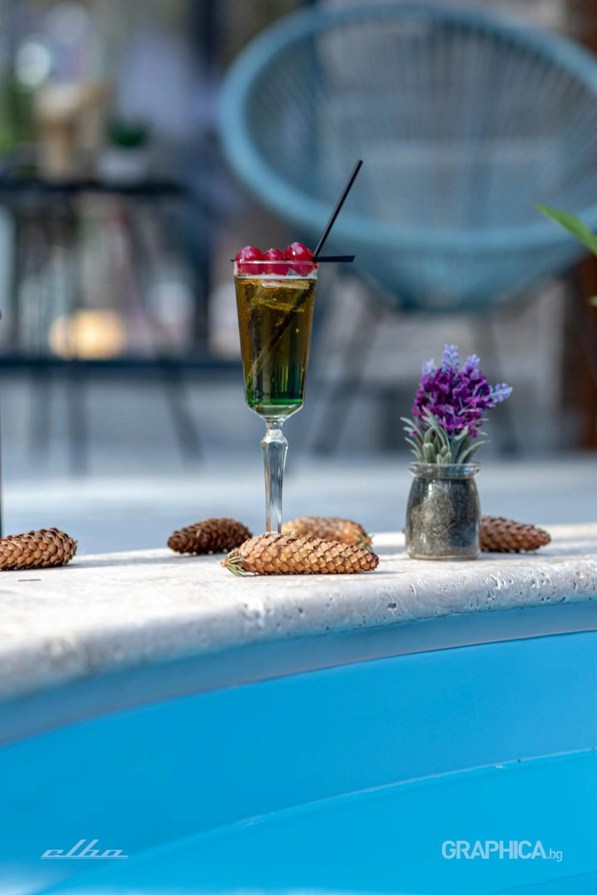 Swimming pool in 103 Alpine Hotel
