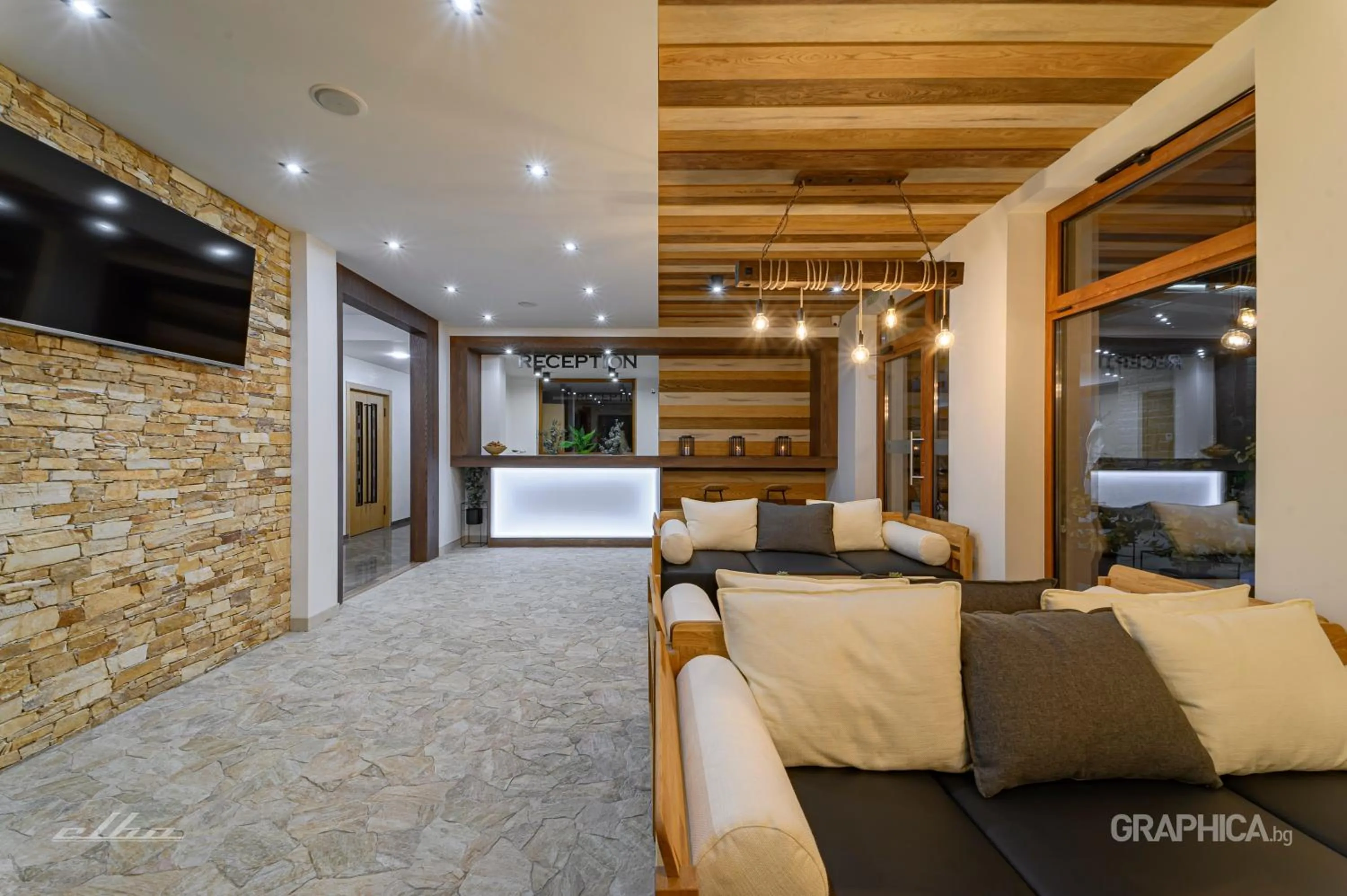 Lobby or reception in 103 Alpine Hotel