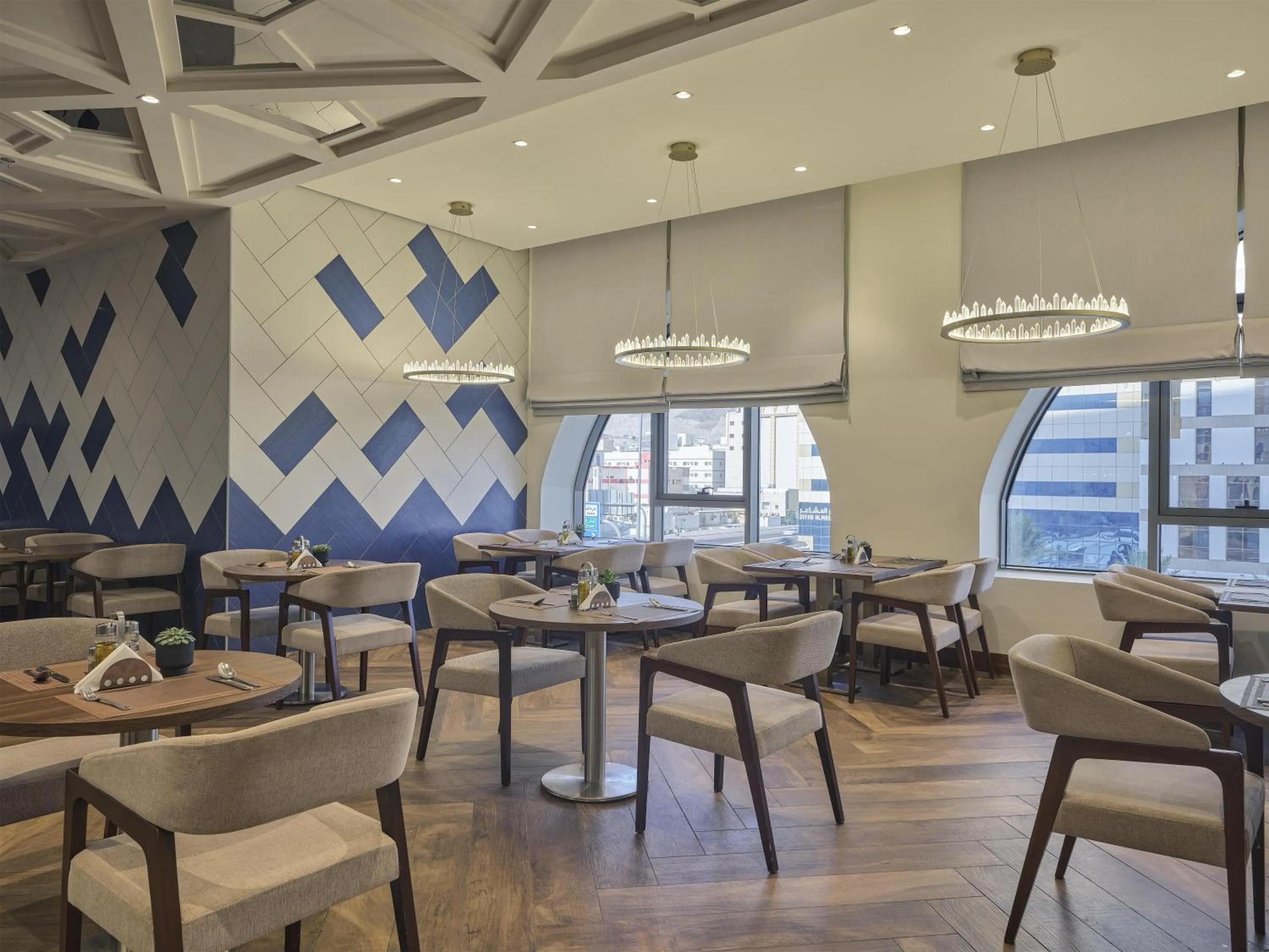 Restaurant/places to eat in DoubleTree by Hilton Makkah Aziziyah