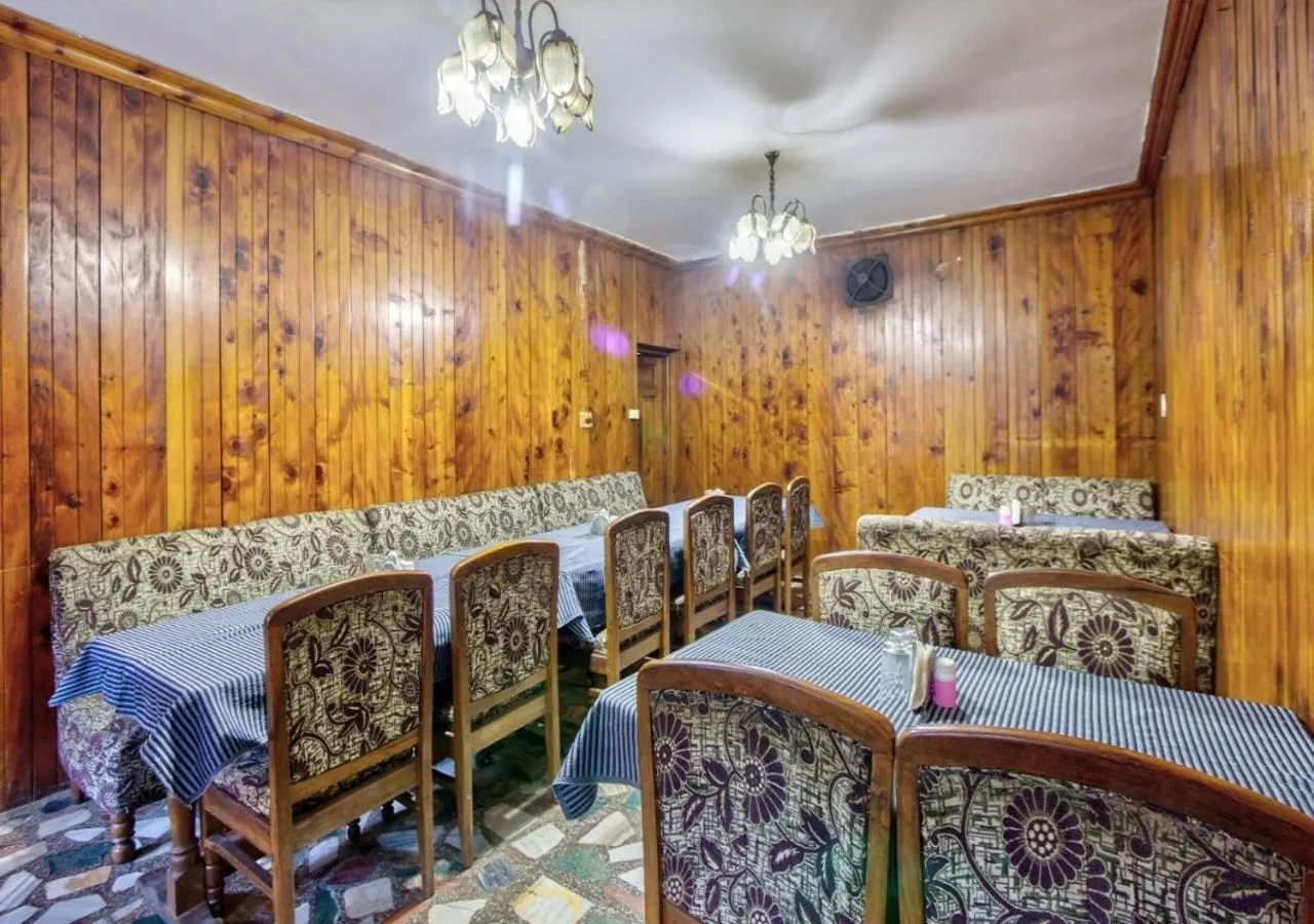 Restaurant/Places to Eat in Hotel Thakur Manali