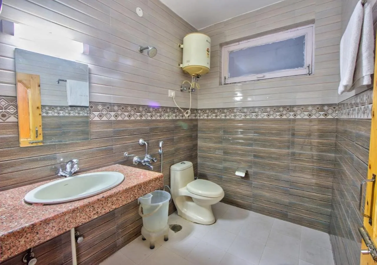 Bathroom in Hotel Thakur Manali