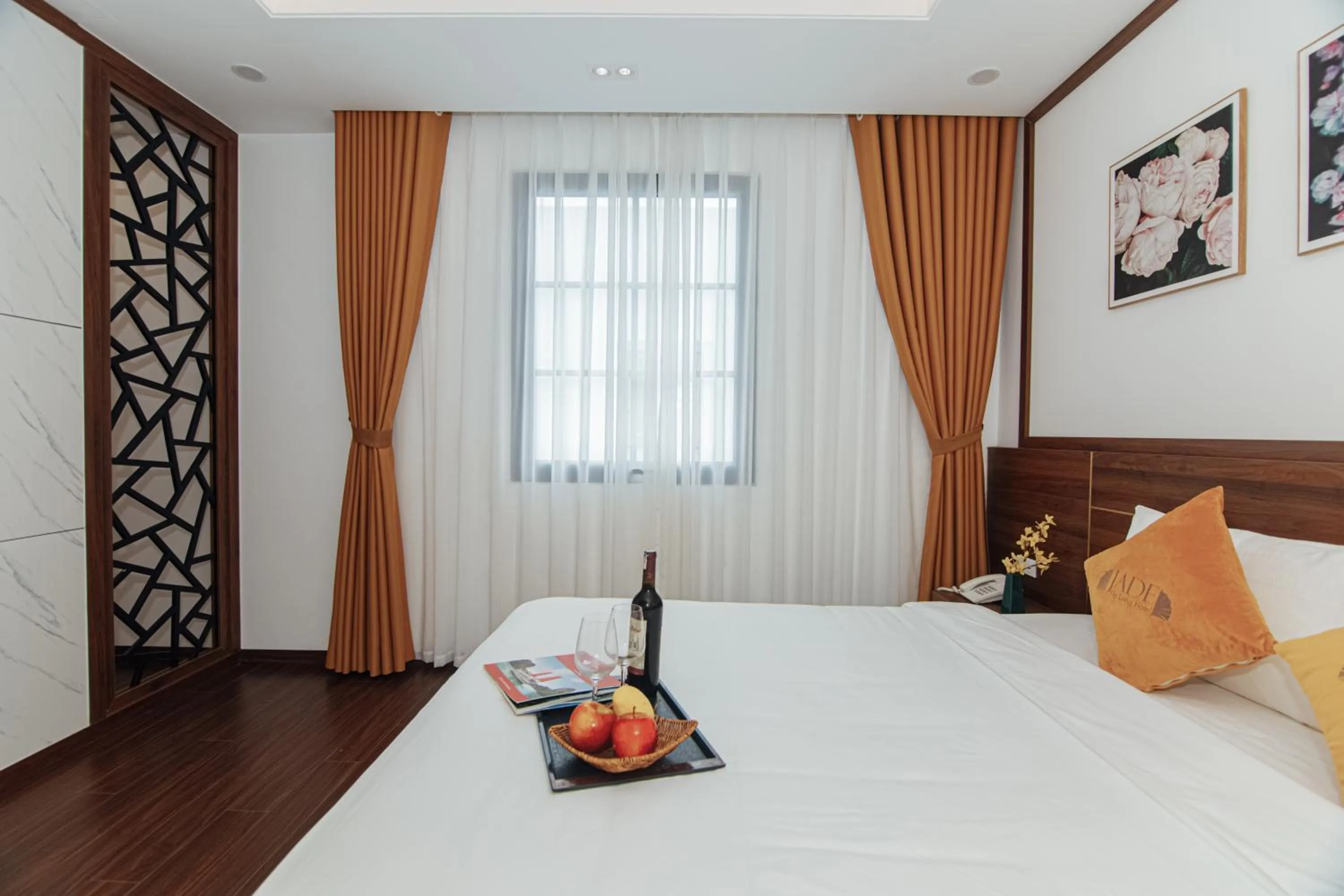 Bedroom, Bed in Jade Ha Long Hotel