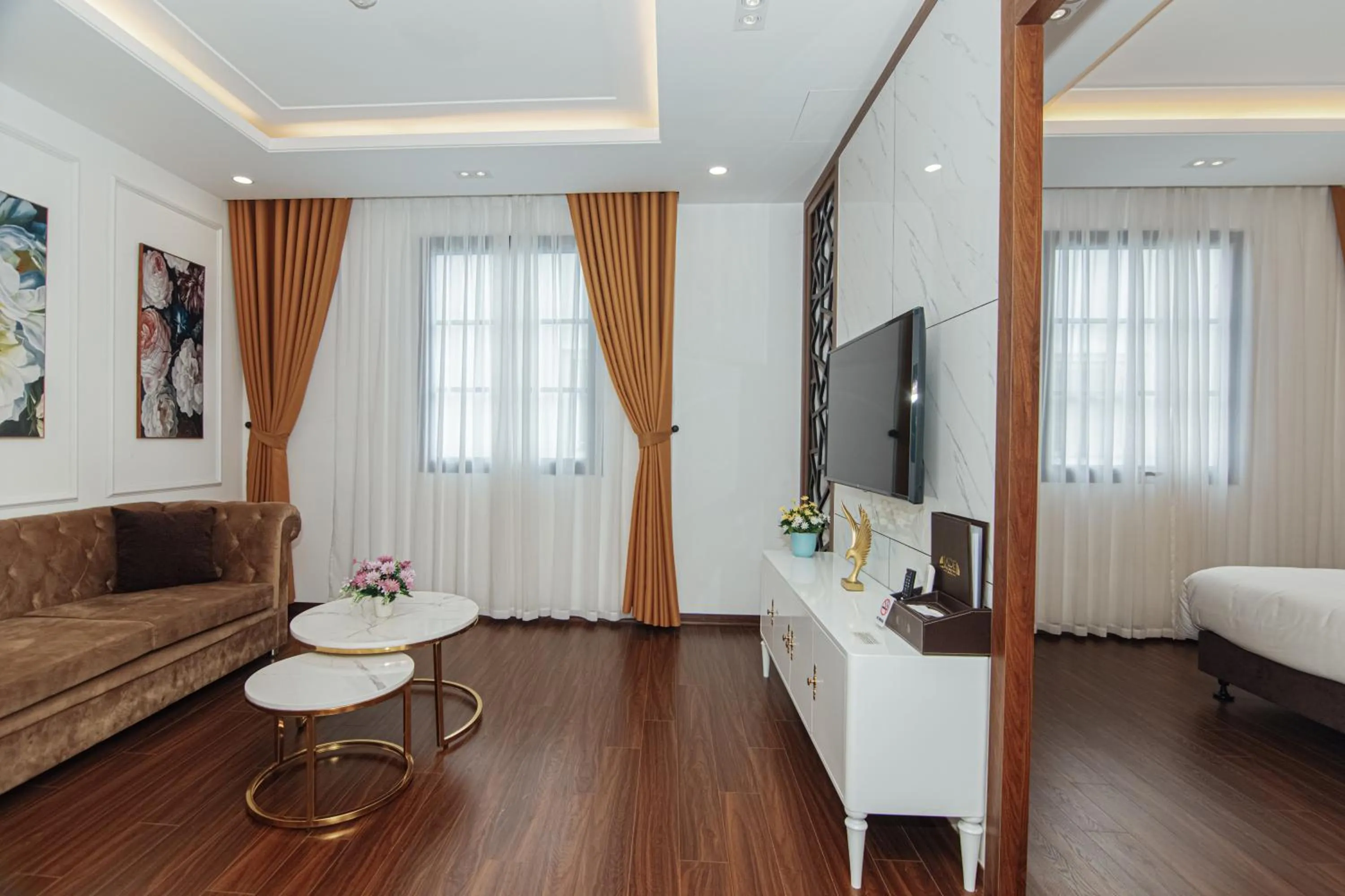 Living room in Jade Ha Long Hotel