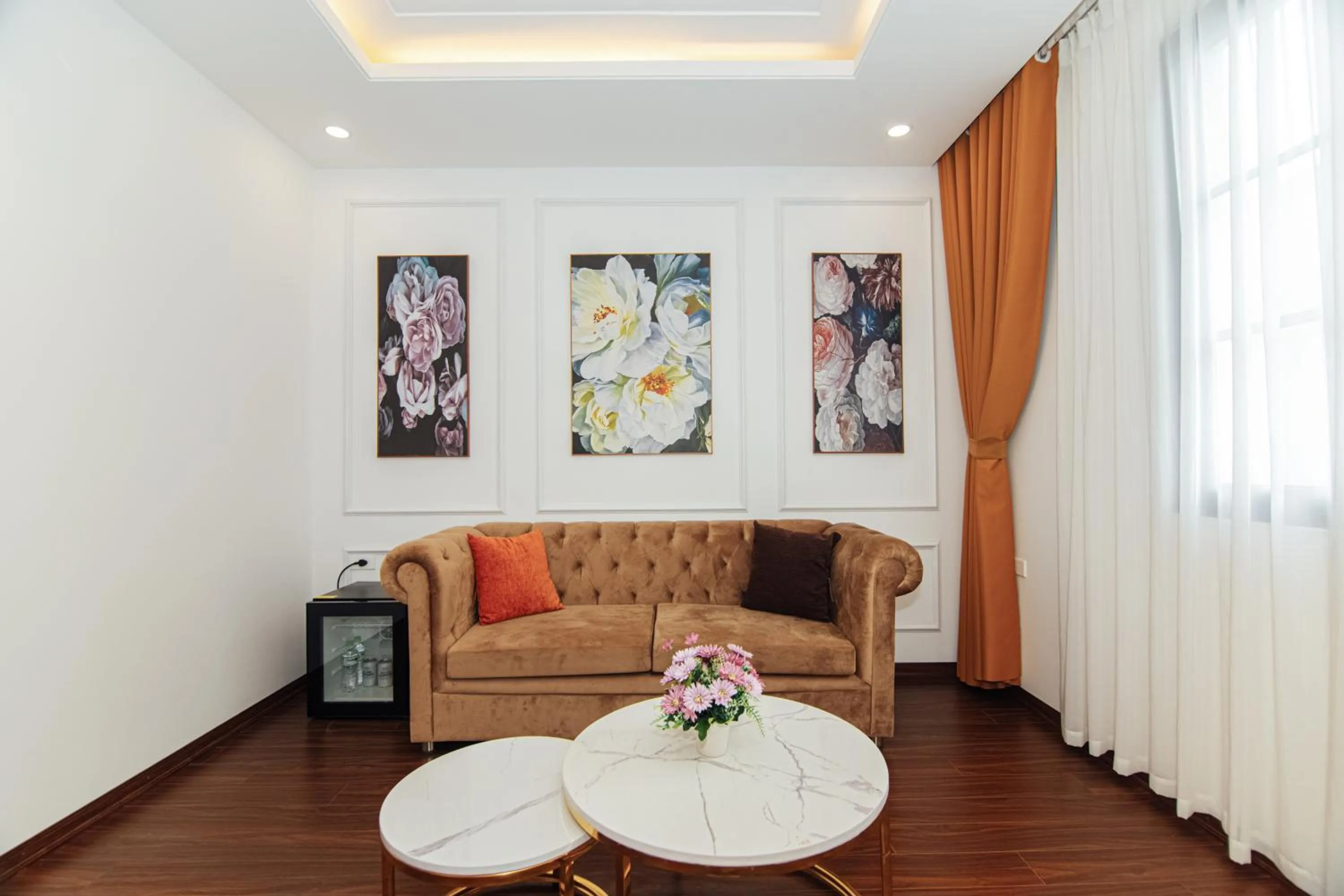 Living room in Jade Ha Long Hotel