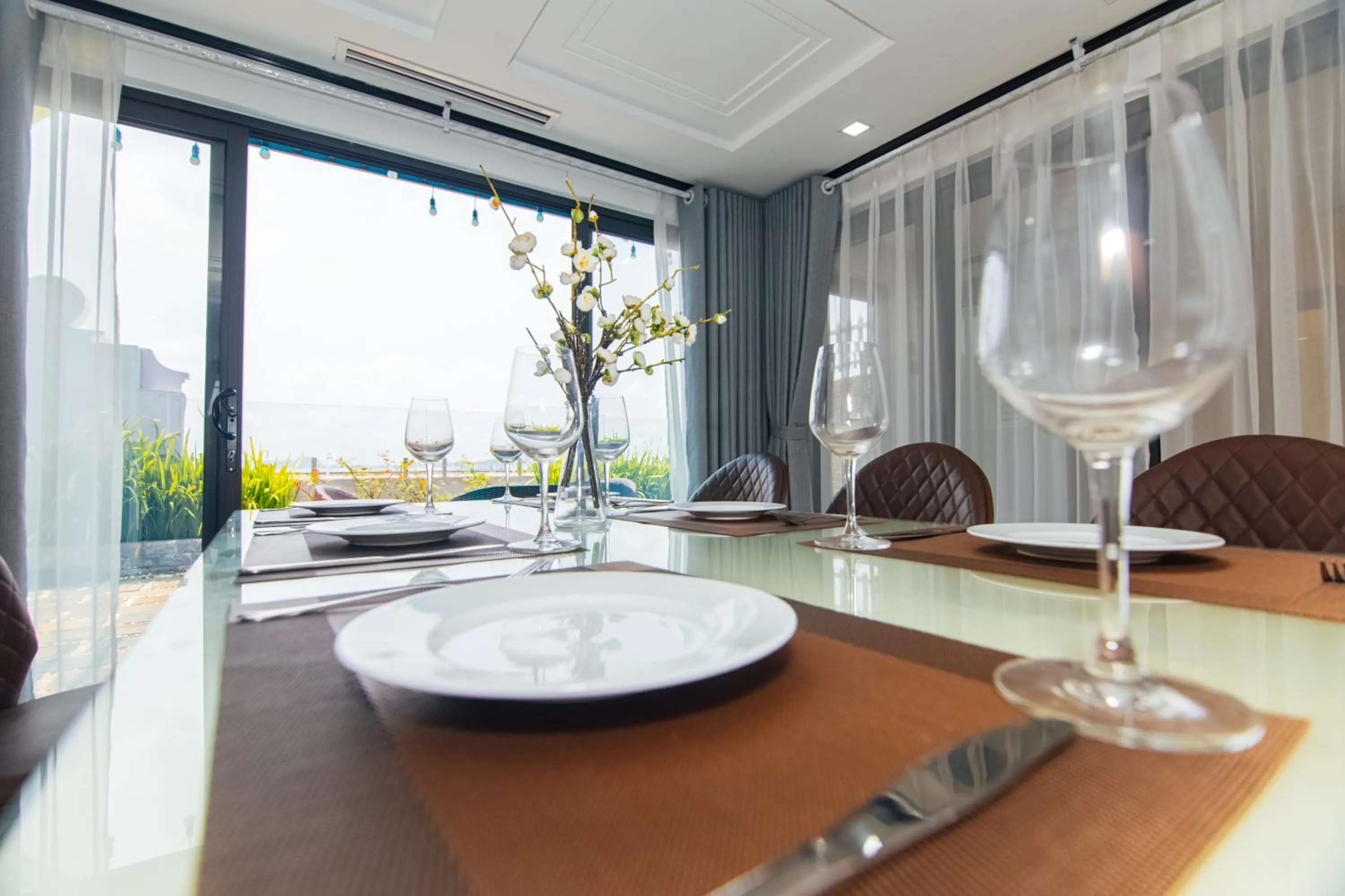 Living room in Jade Ha Long Hotel