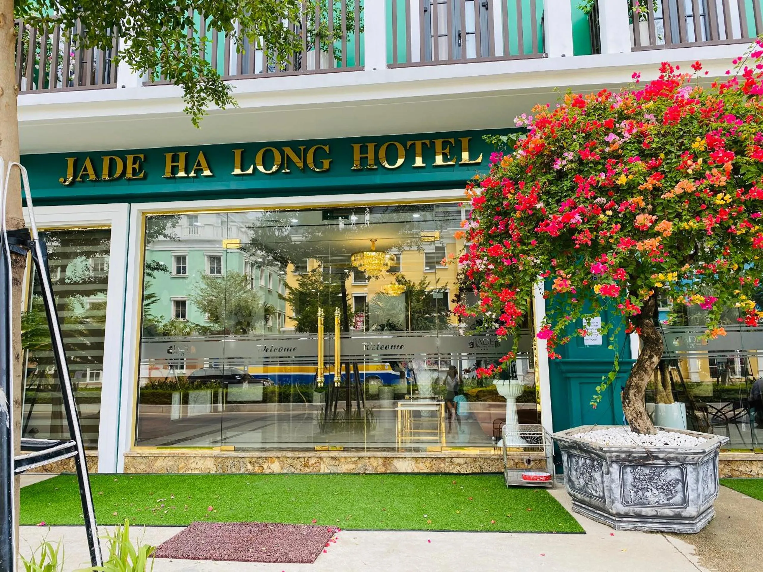 Facade/entrance in Jade Ha Long Hotel