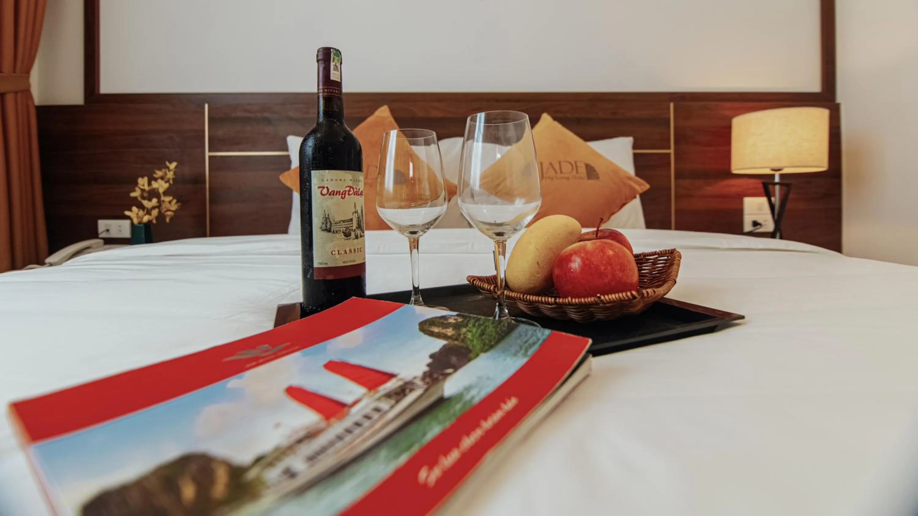 Bed in Jade Ha Long Hotel