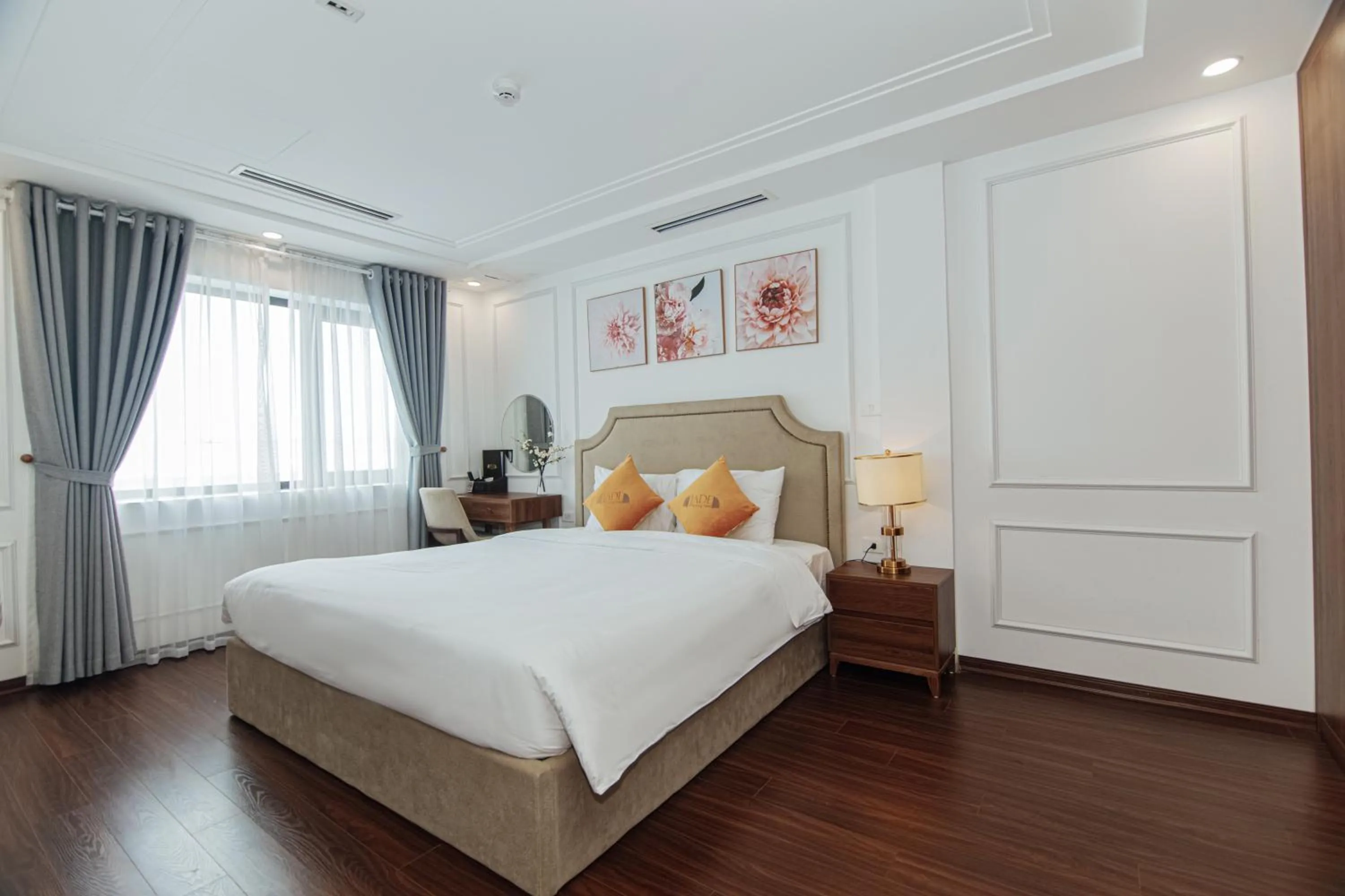 Bed in Jade Ha Long Hotel