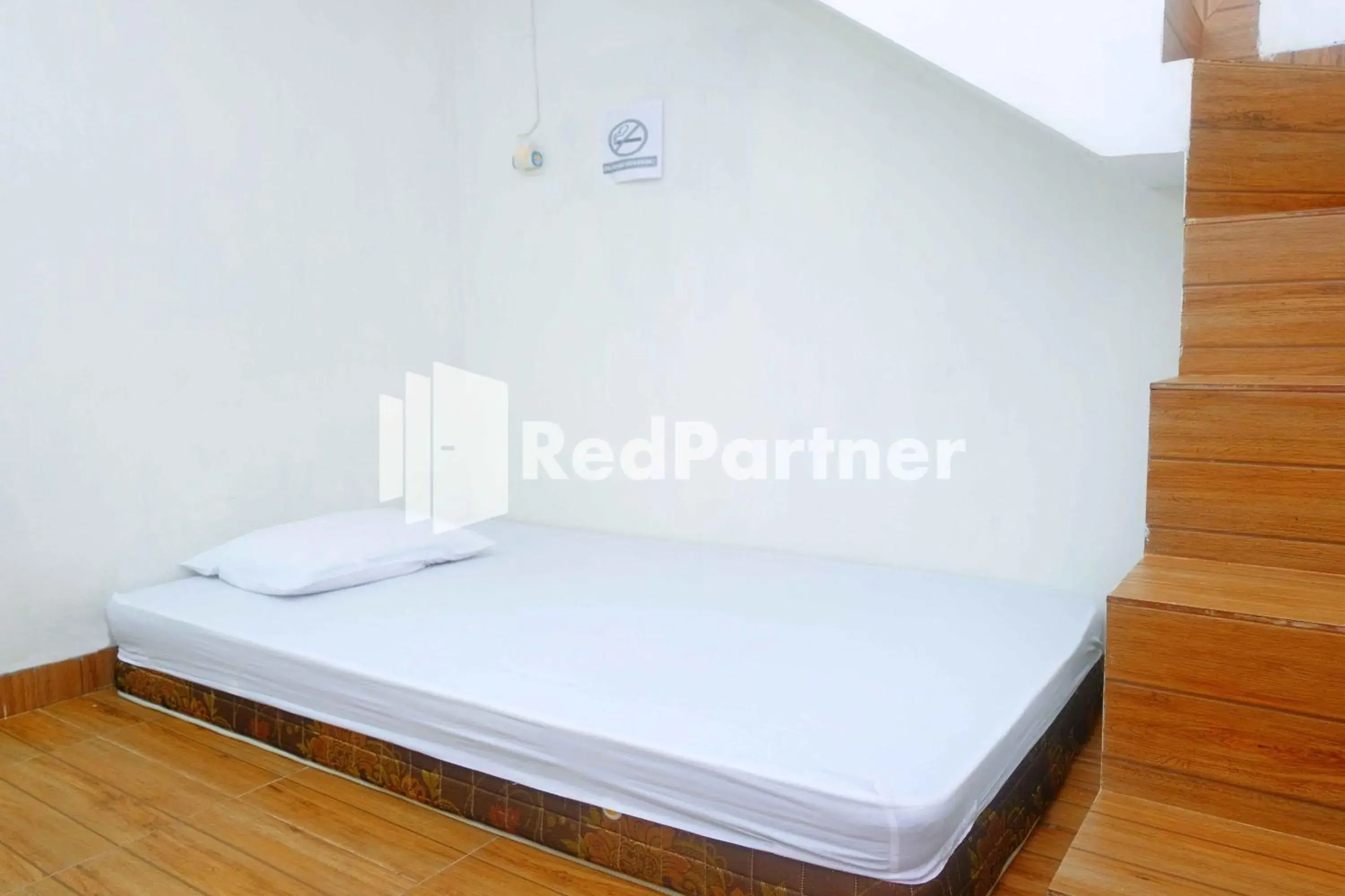 Bedroom, Bed in Guest House Bibong Makassar Mitra RedDoorz Bedroom, Bed in Guest House Bibong Makassar Mitra RedDoorz