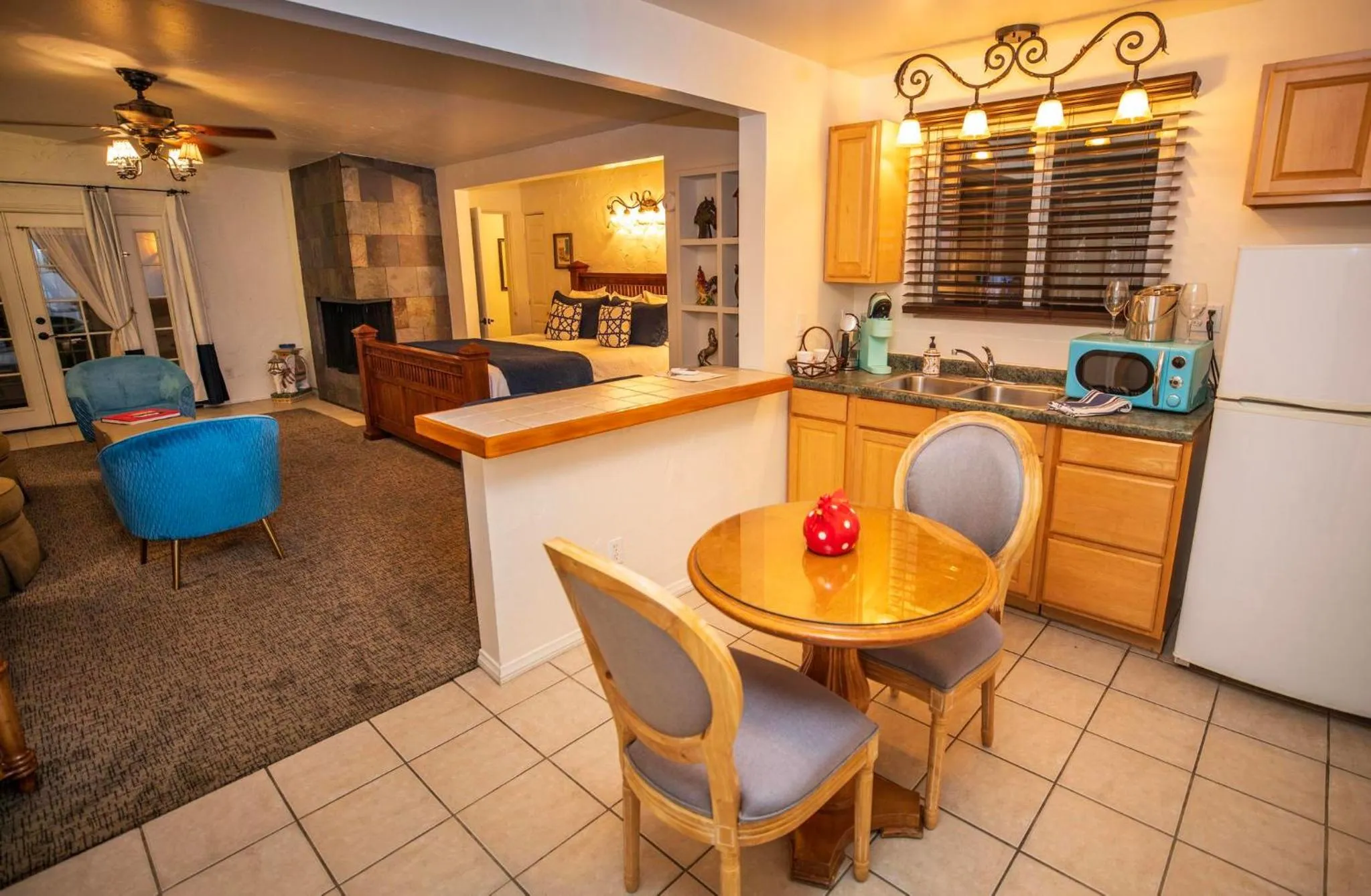 Kitchen or kitchenette in Old Ranch Inn - Adults Only 21 & Up