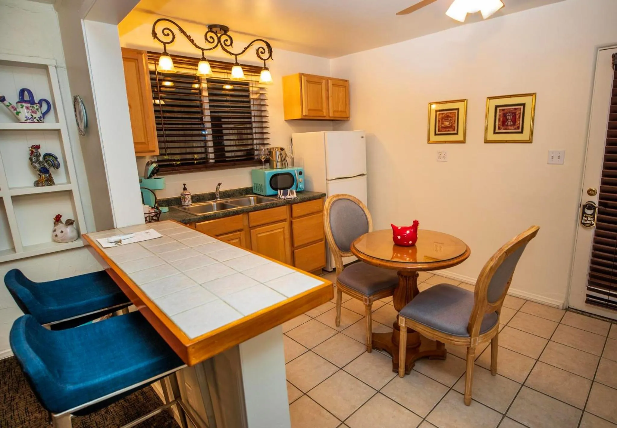 Kitchen or kitchenette in Old Ranch Inn - Adults Only 21 & Up