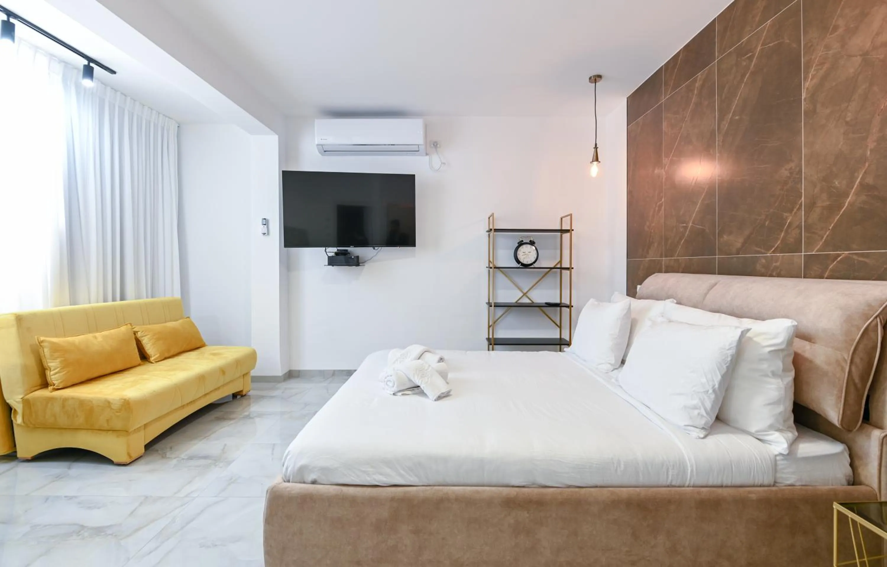 Bed in Lake Mansion Boutique Apartments