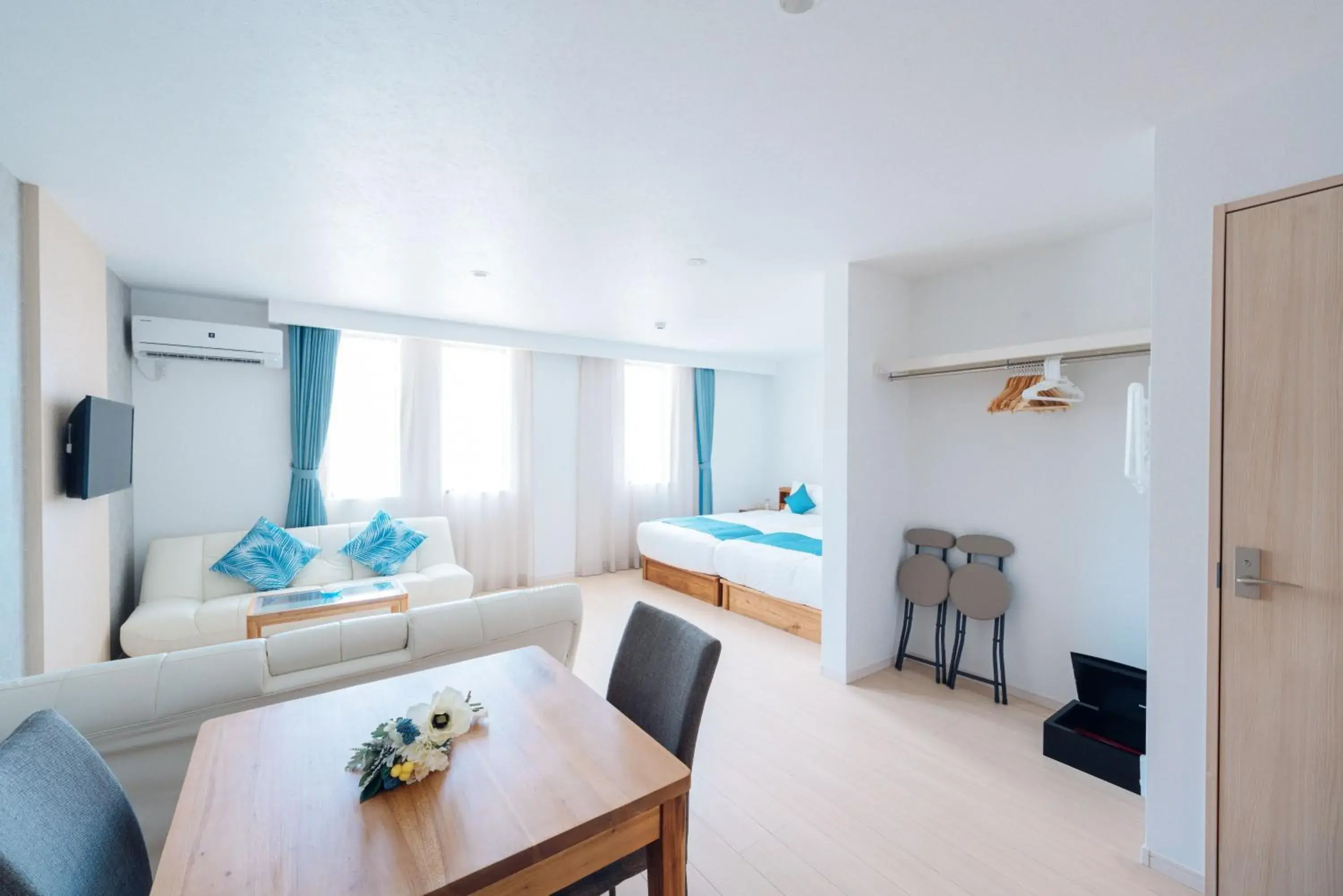 Comfort Twin Room - single occupancy in Hotel California Miyakojima Resort Comfort Twin Room - single occupancy in Hotel California Miyakojima Resort