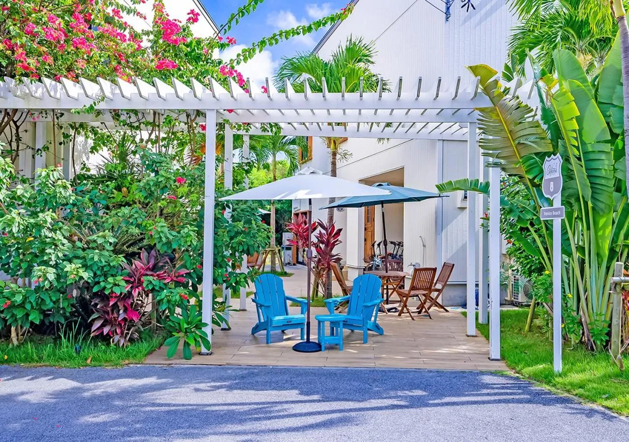 Hotel California Miyakojima Resort