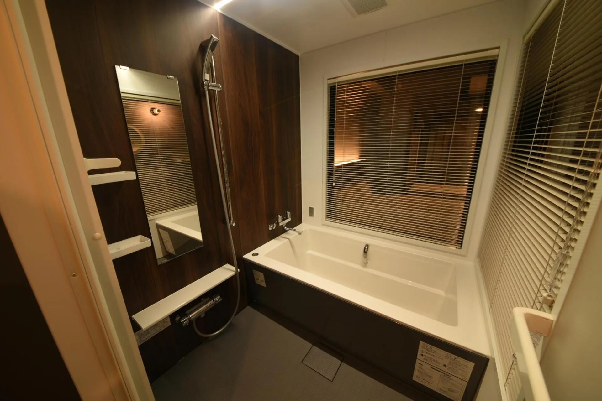 Shower in Hotel Brick