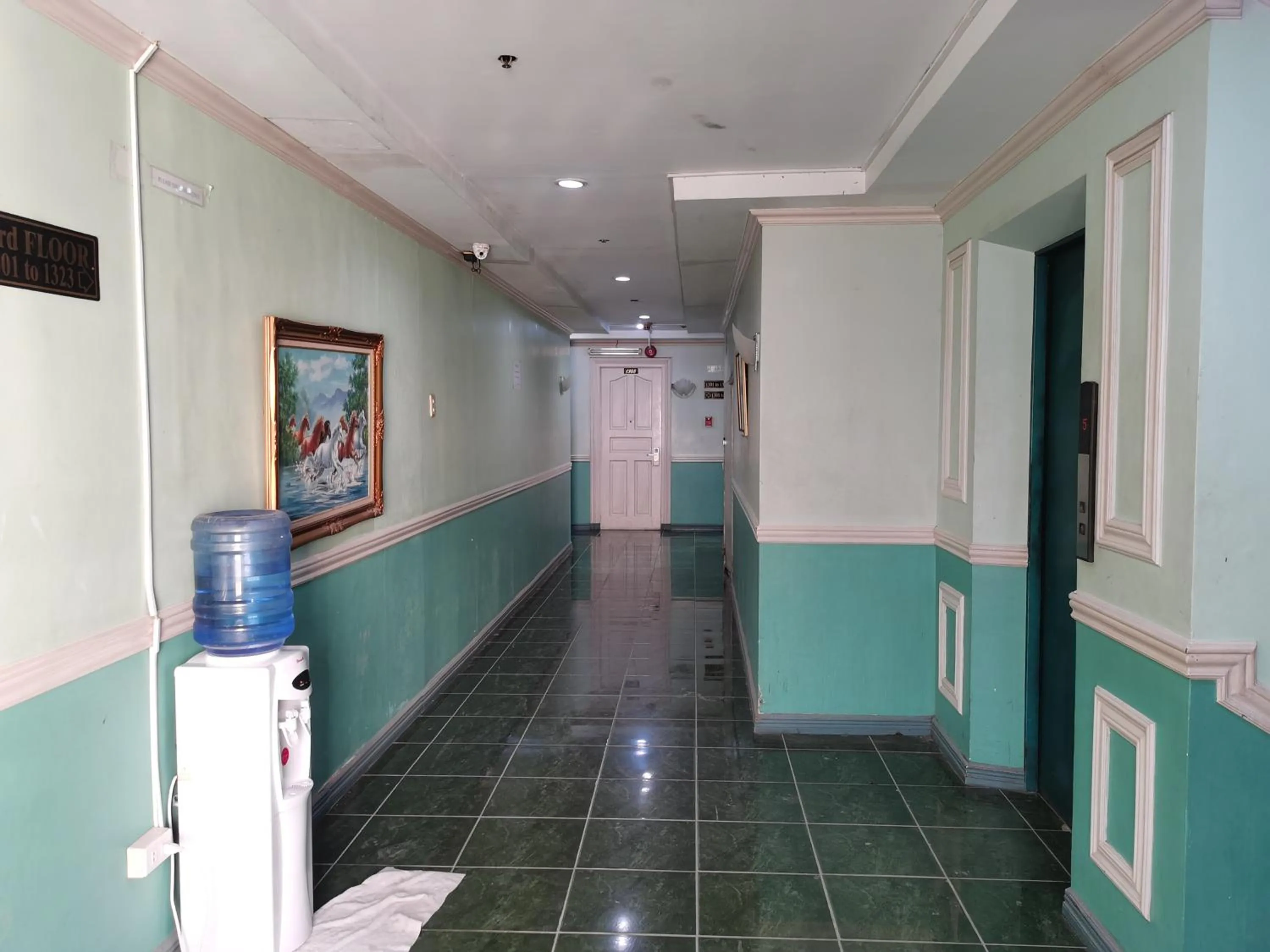 Property building in Metro Park Hotel - Cebu City