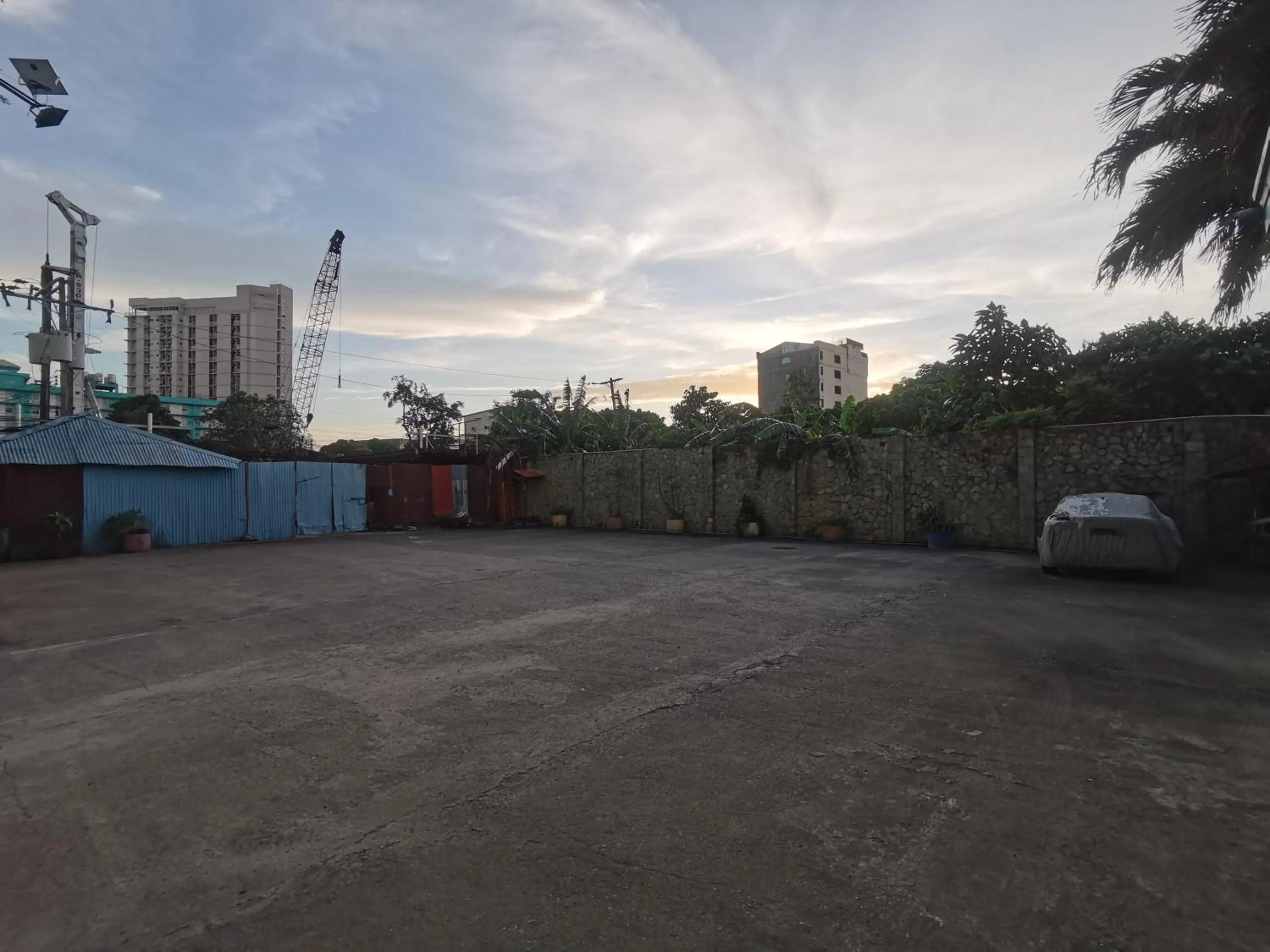 Parking in Metro Park Hotel - Cebu City