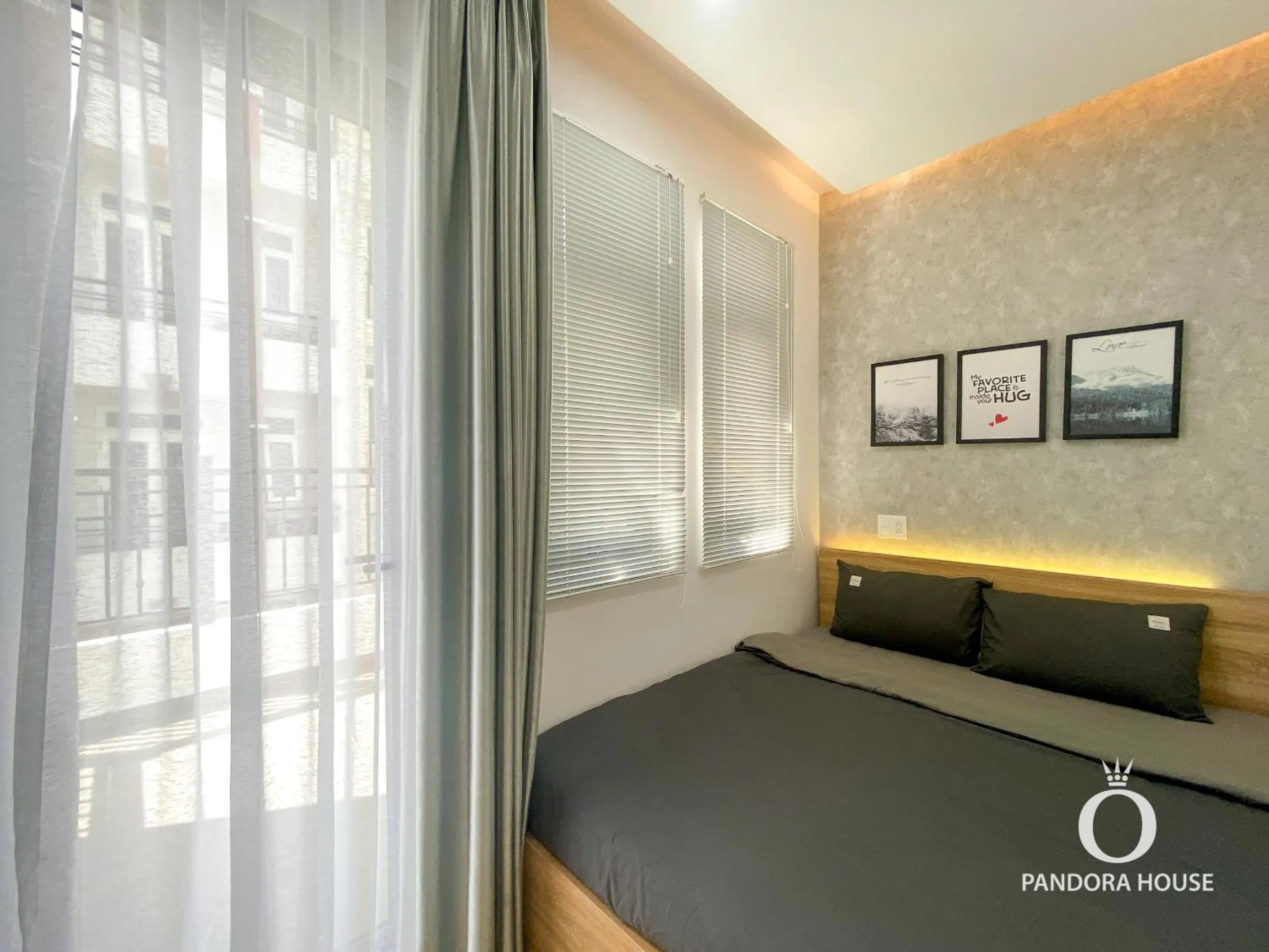 Photo of the whole room, Bed in PANDORA HOUSE