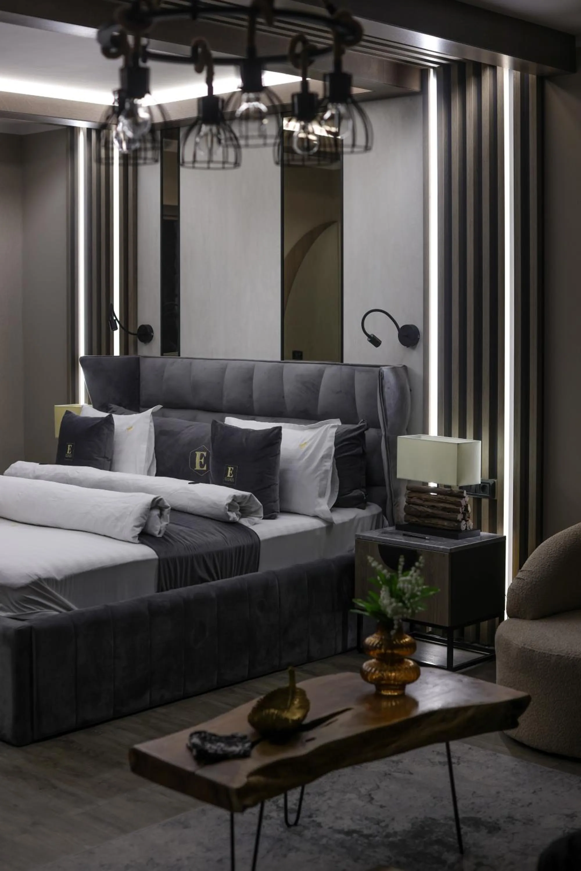 Bed in Elexus Apartments Poiana Brasov