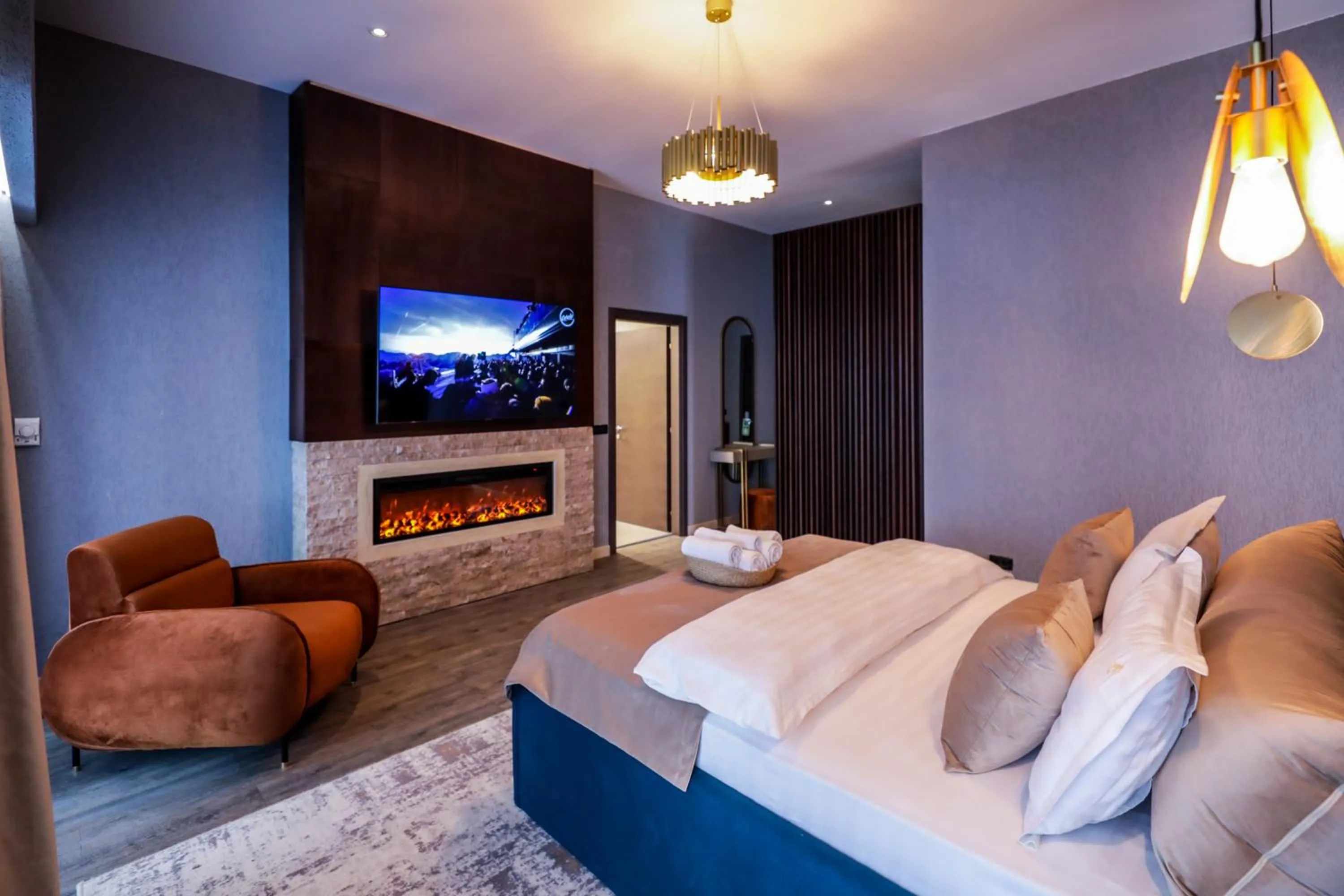 Communal lounge/ TV room in Elexus Apartments Poiana Brasov