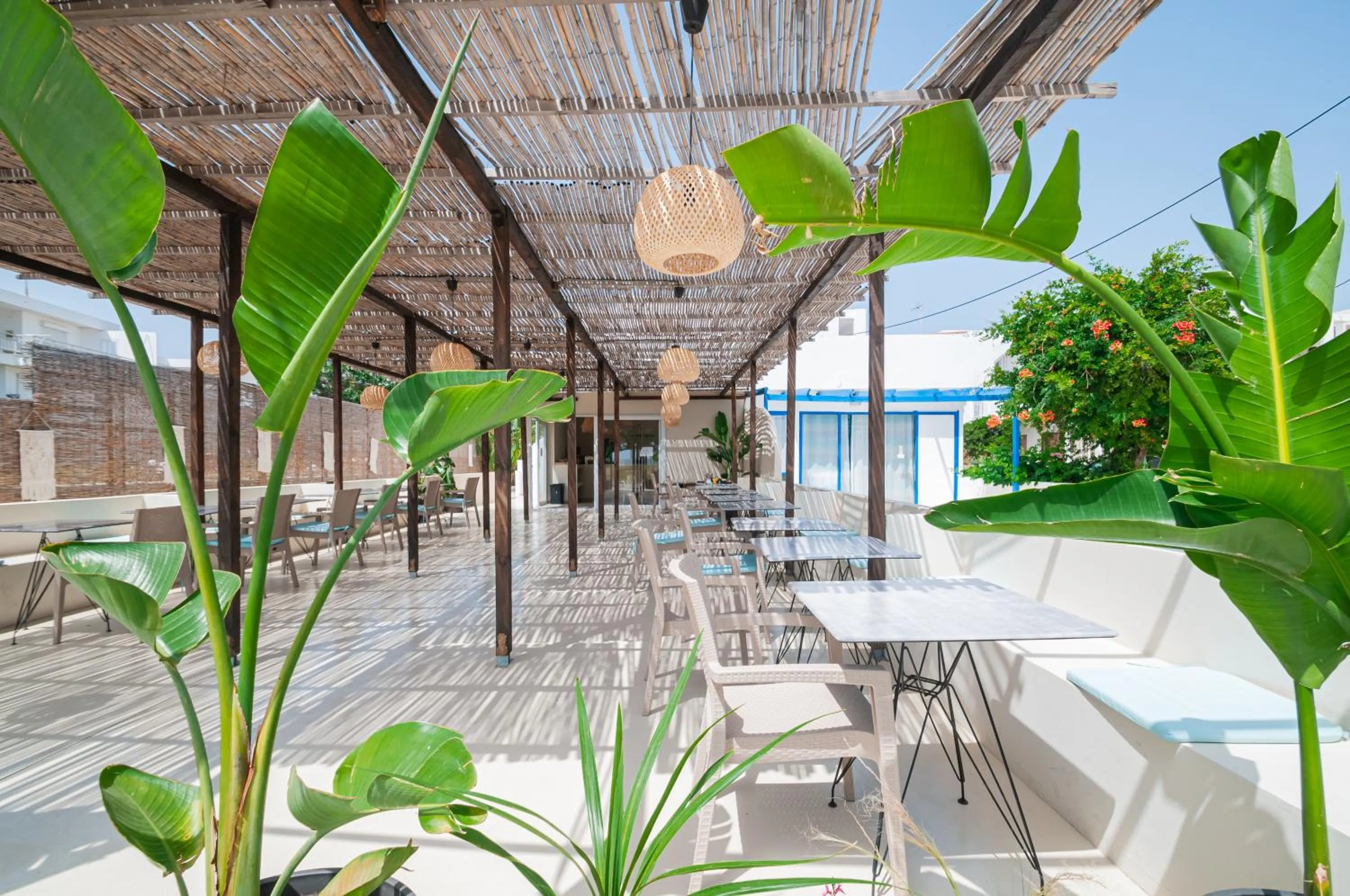 Atma Beach Rooms & Suites