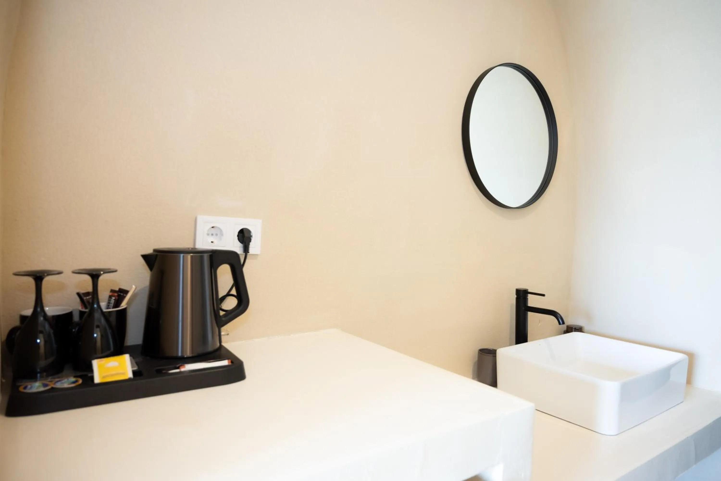 Atma Beach Rooms & Suites