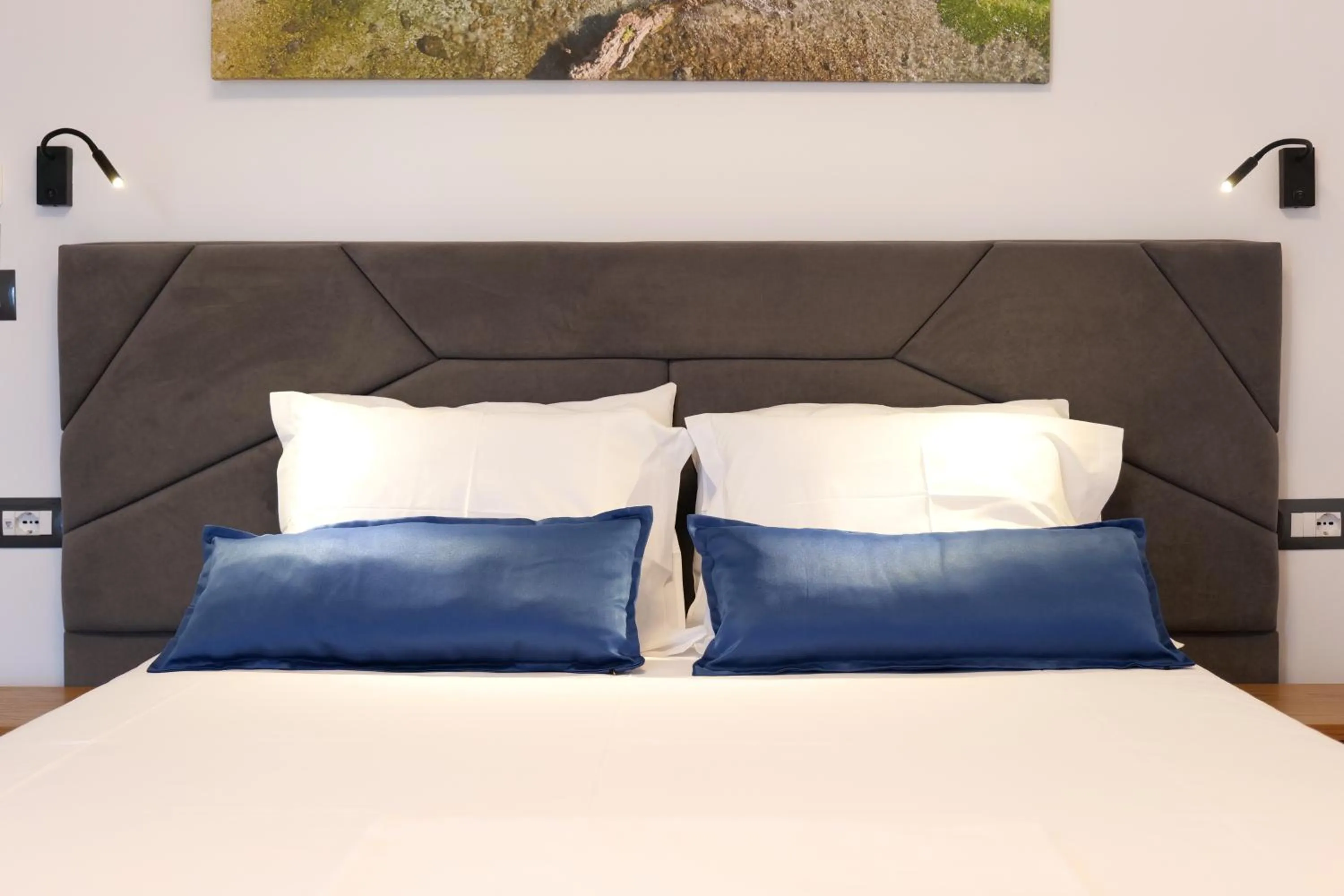 Bed in Hilltop Heaven Hotel