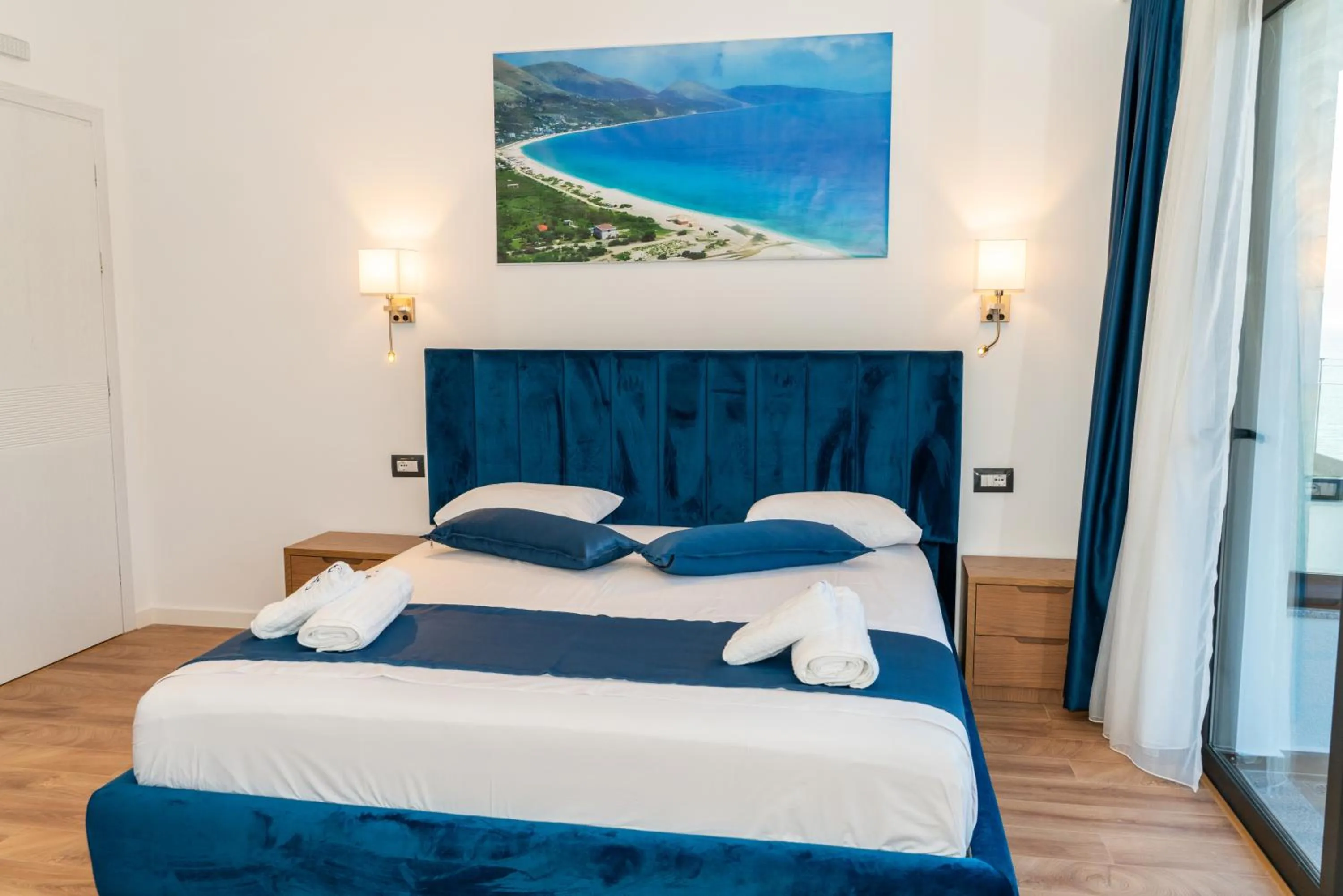 Bed in Hilltop Heaven Hotel