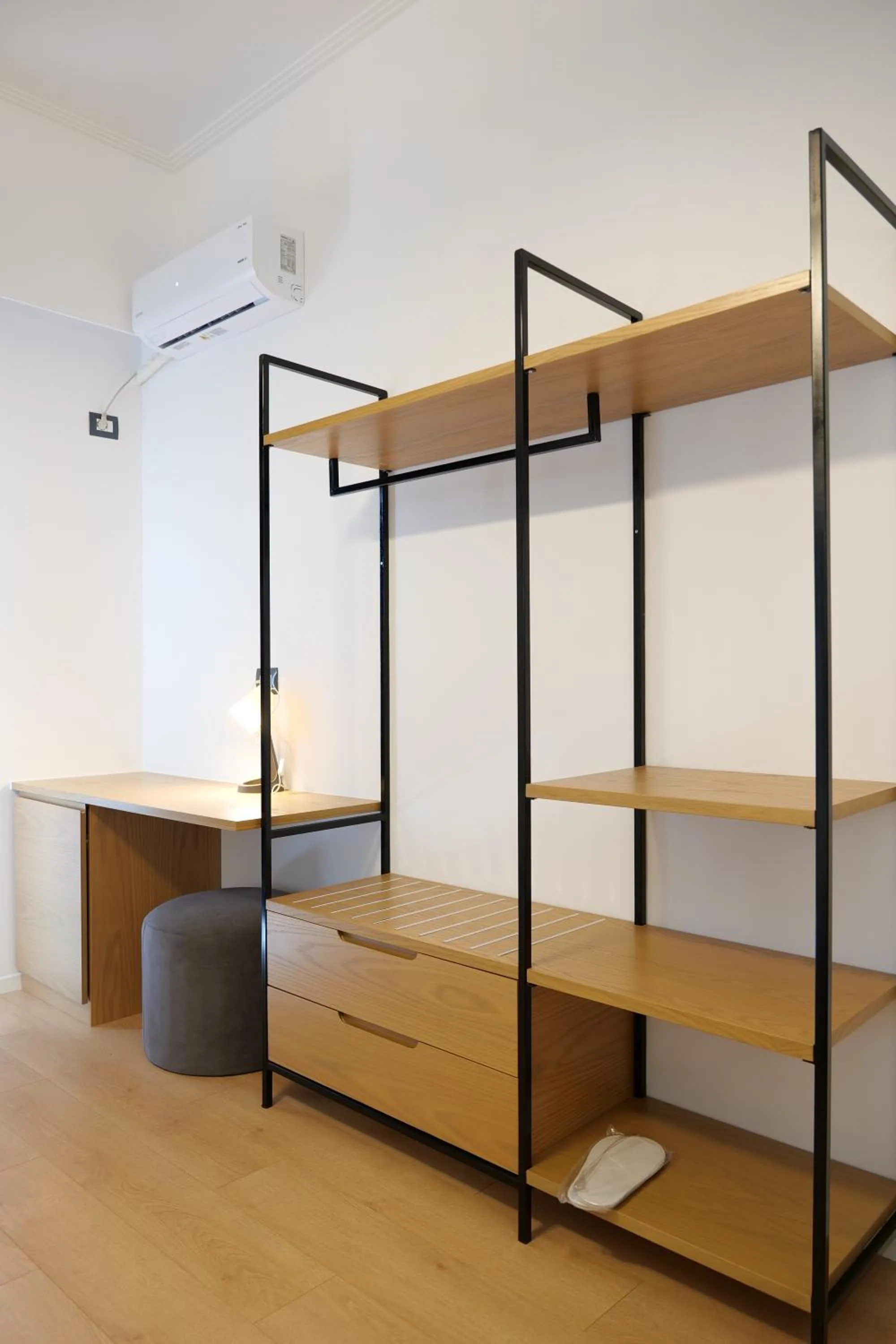 Bed in Hilltop Heaven Hotel