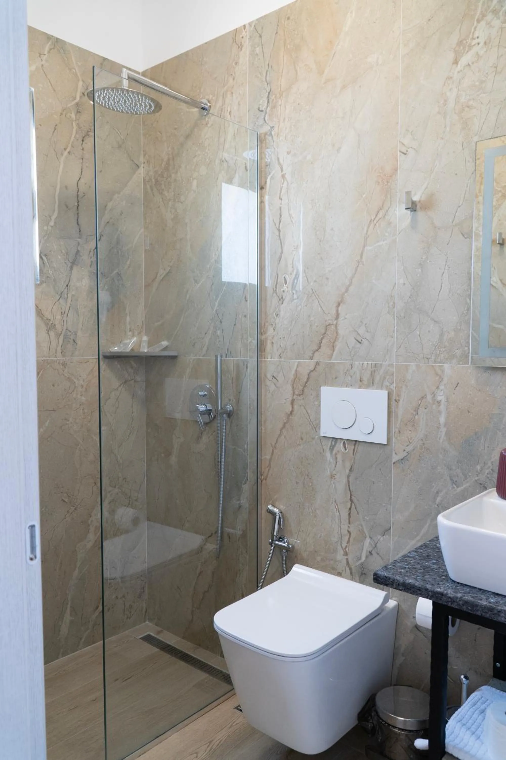 Hilltop Heaven Hotel