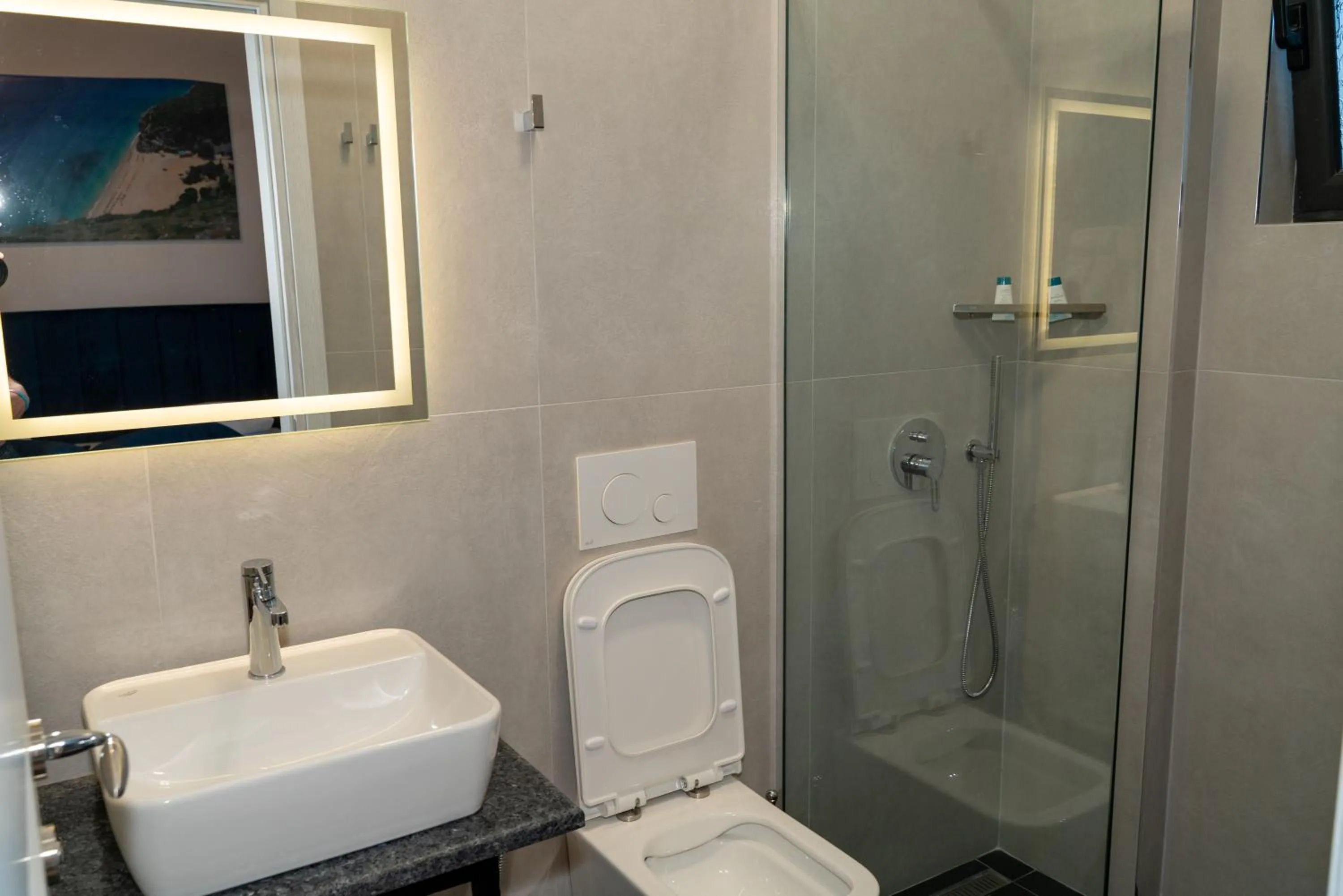 Shower in Hilltop Heaven Hotel