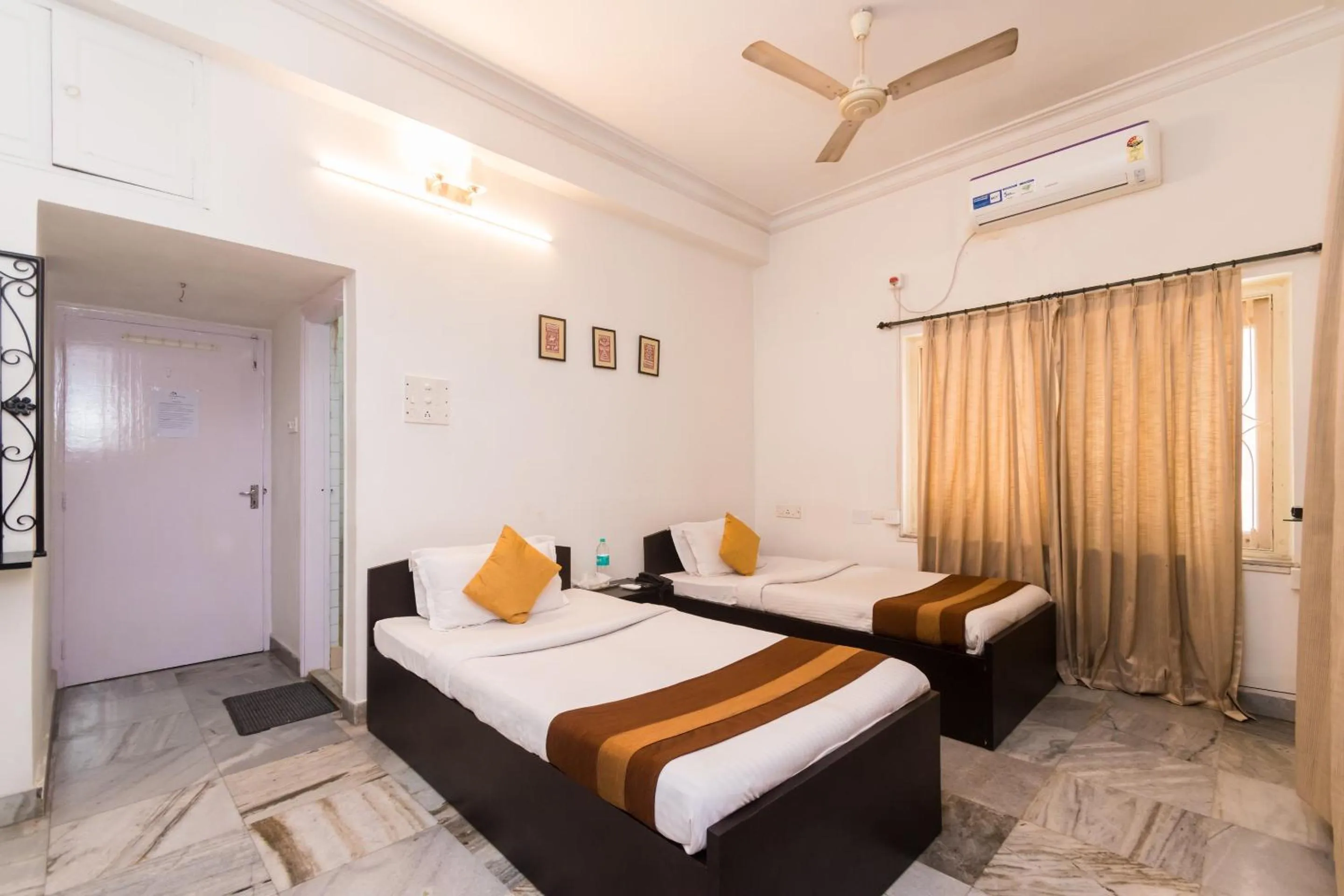 Bedroom, Bed in Super Hotel O Rathi Kunj Near City Centre Salt Lake