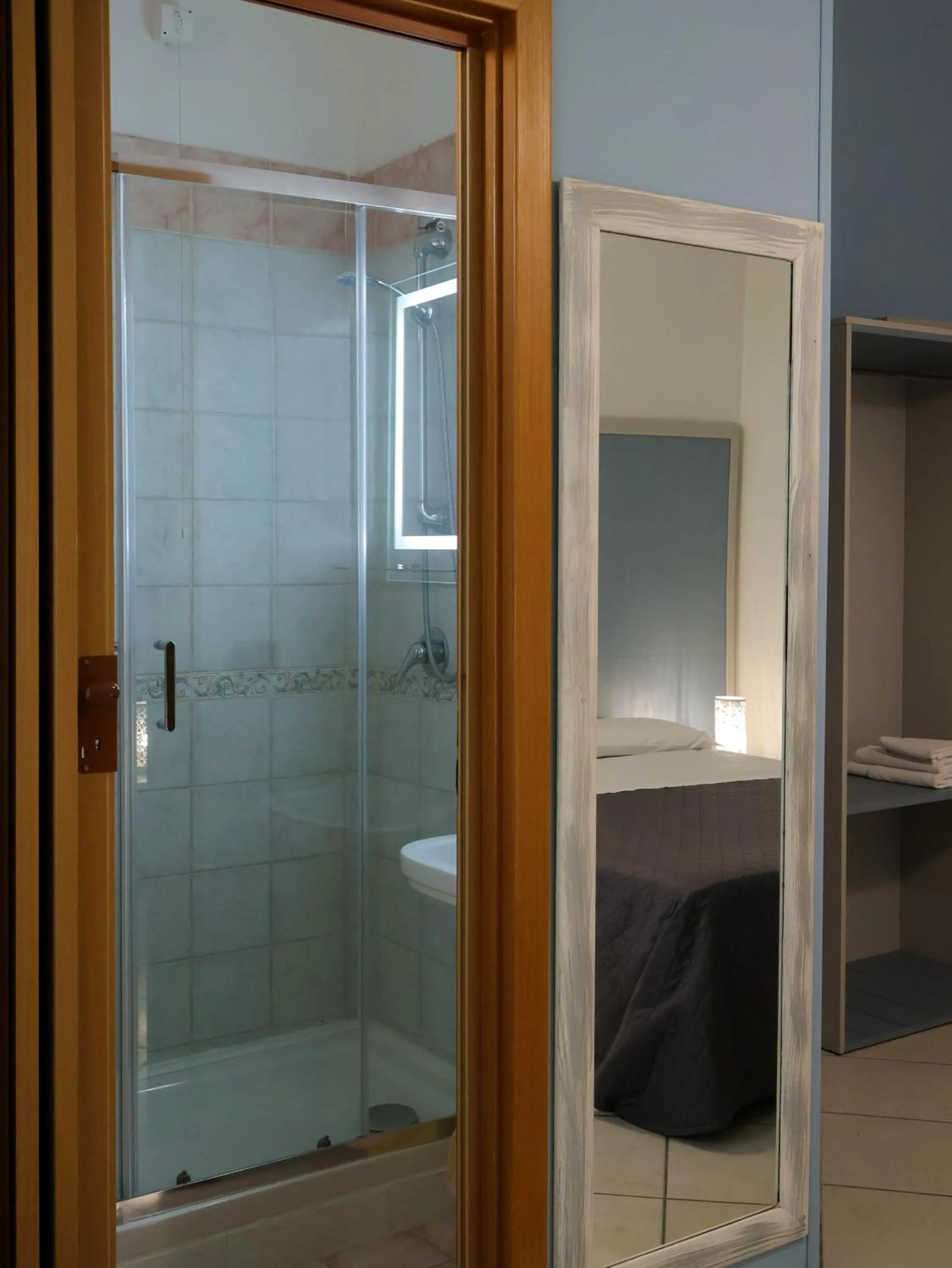 Shower in Villa Flora